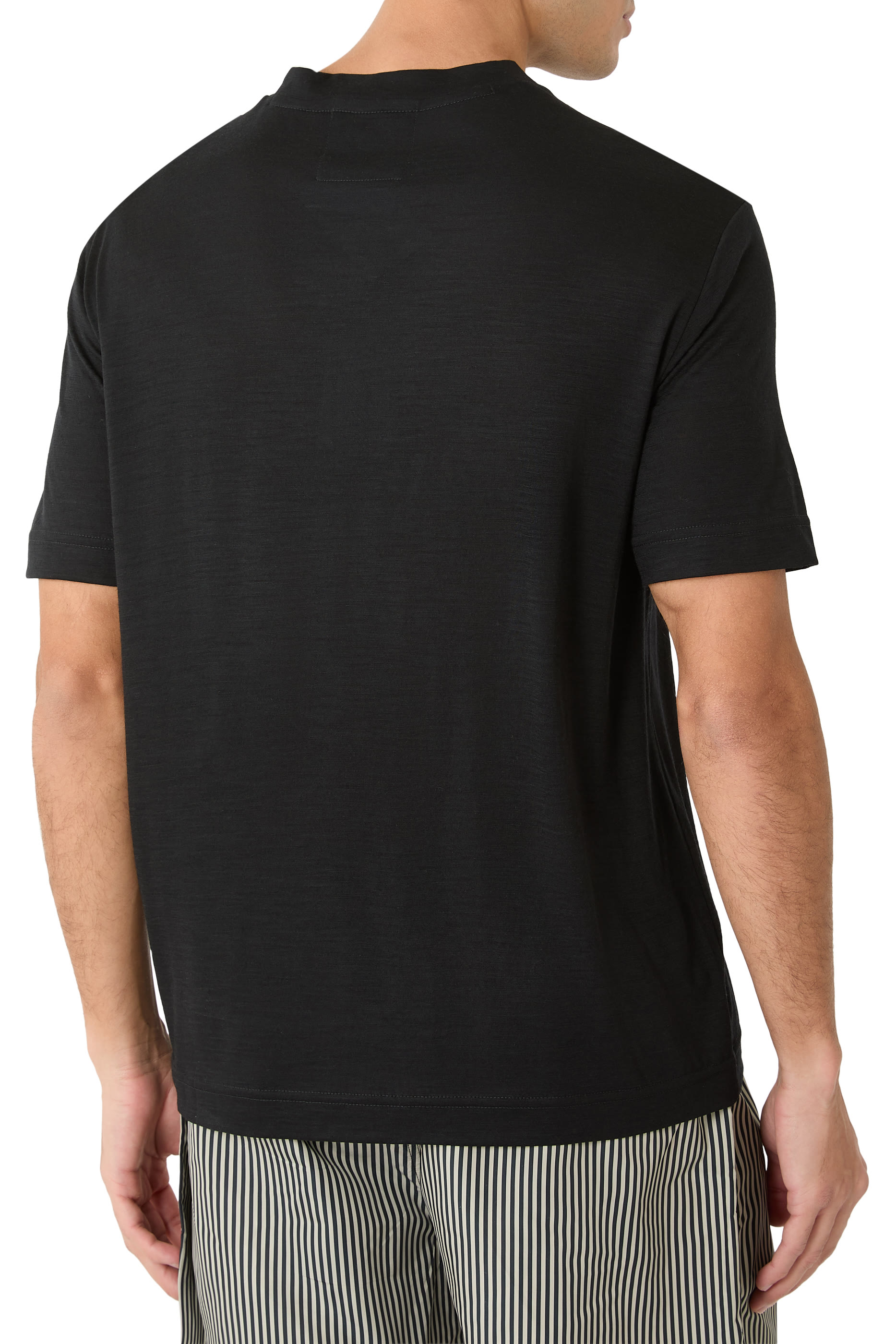 تيشيرت بشعار الماركة