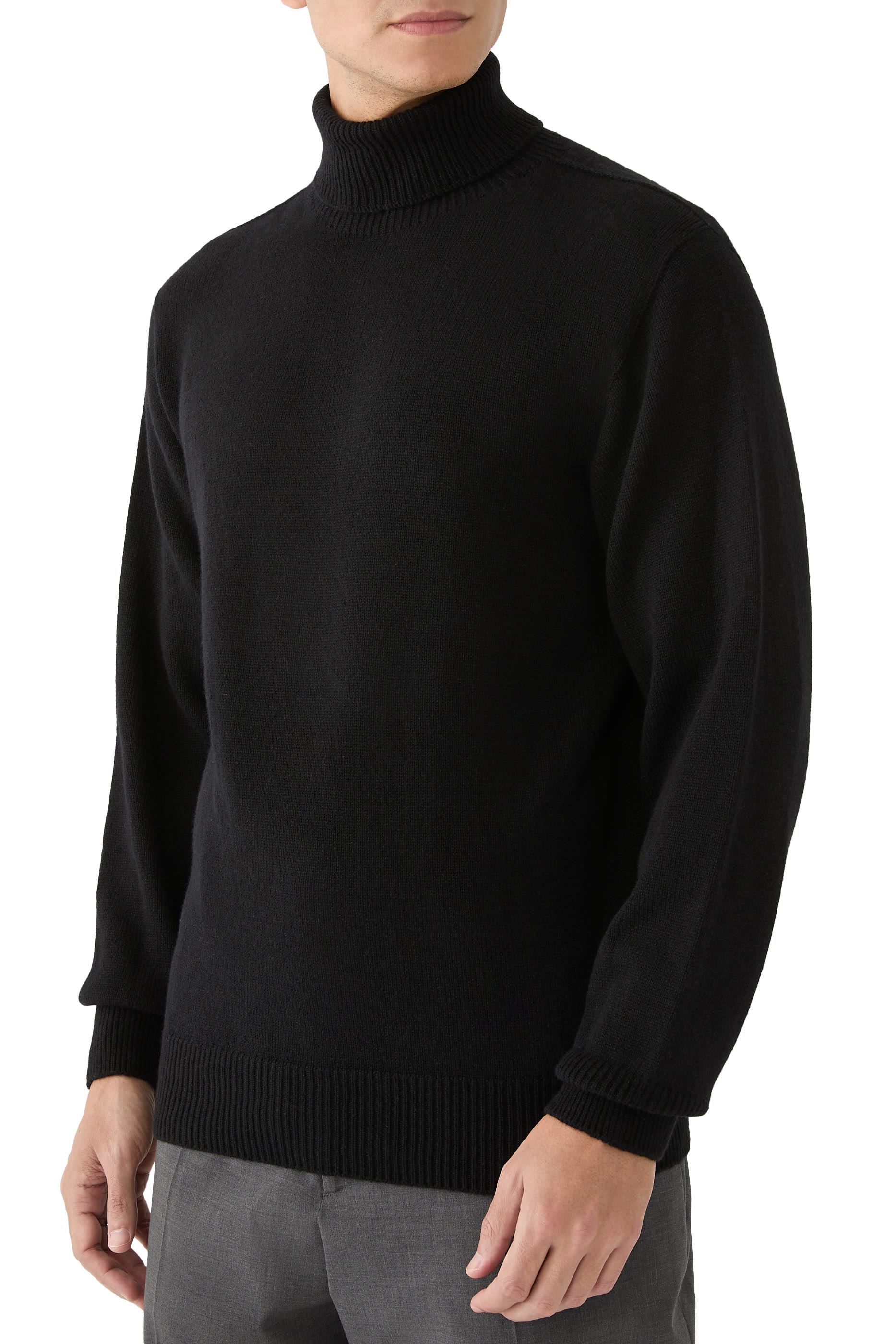 كنزة بياقة عالية