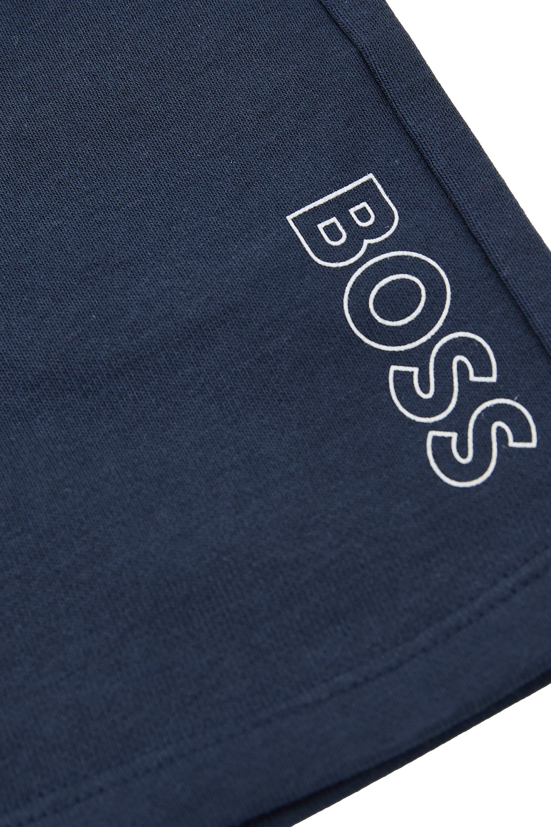 شورت بتصميم مقسم بألوان وشعار الماركة للأطفال