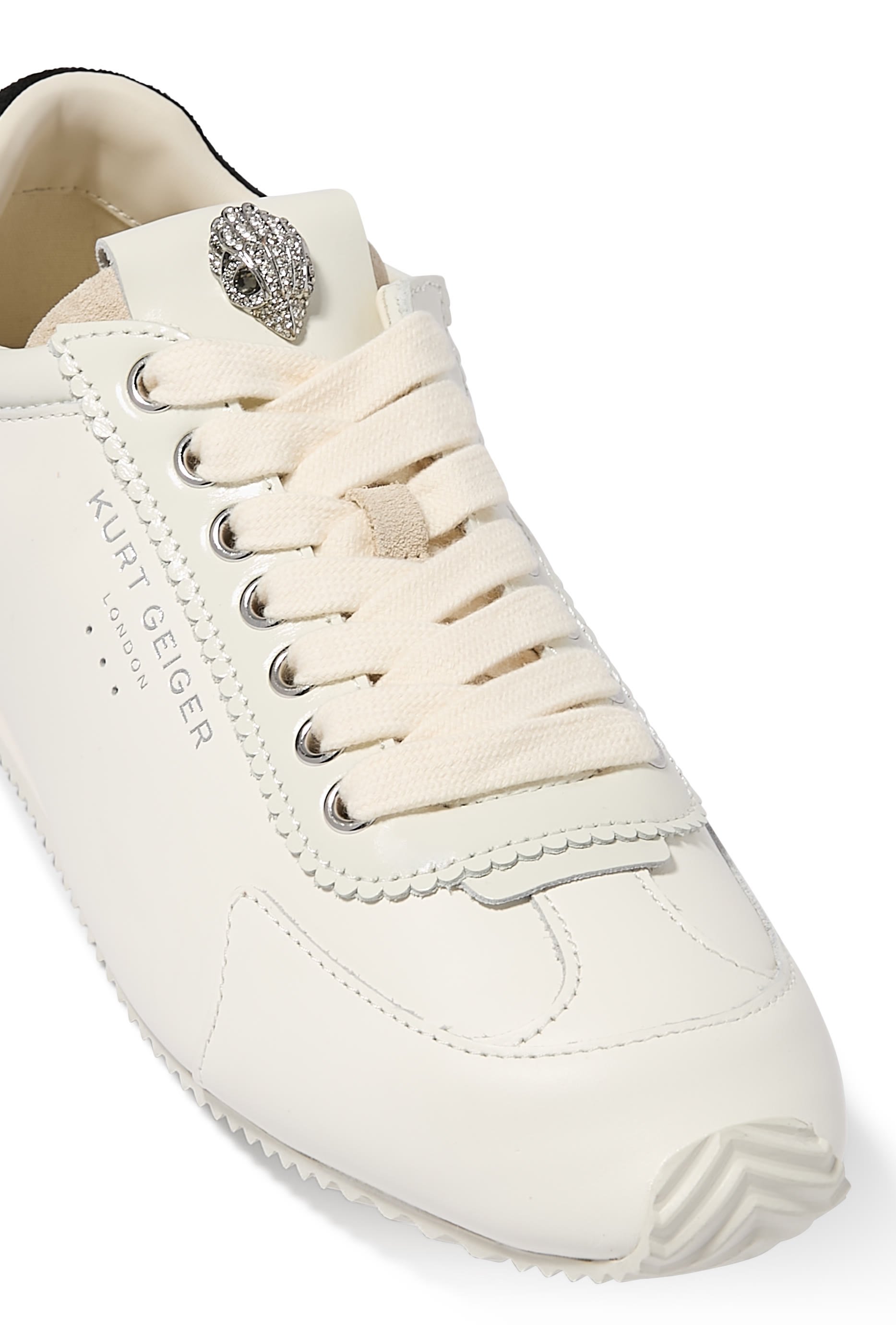 سنيكرز إيسلينغتون