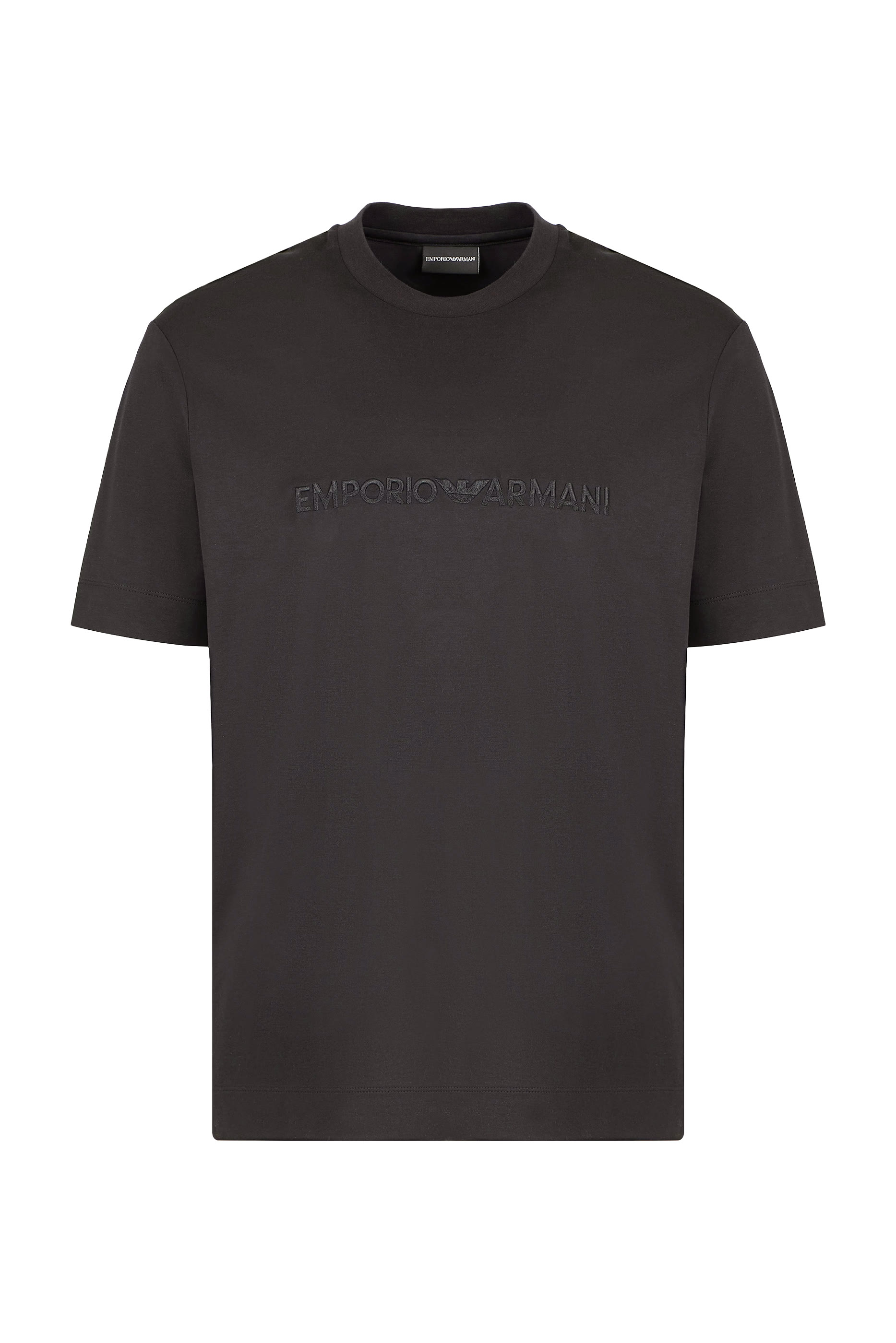 تيشيرت بأكمام قصيرة وشعار الماركة