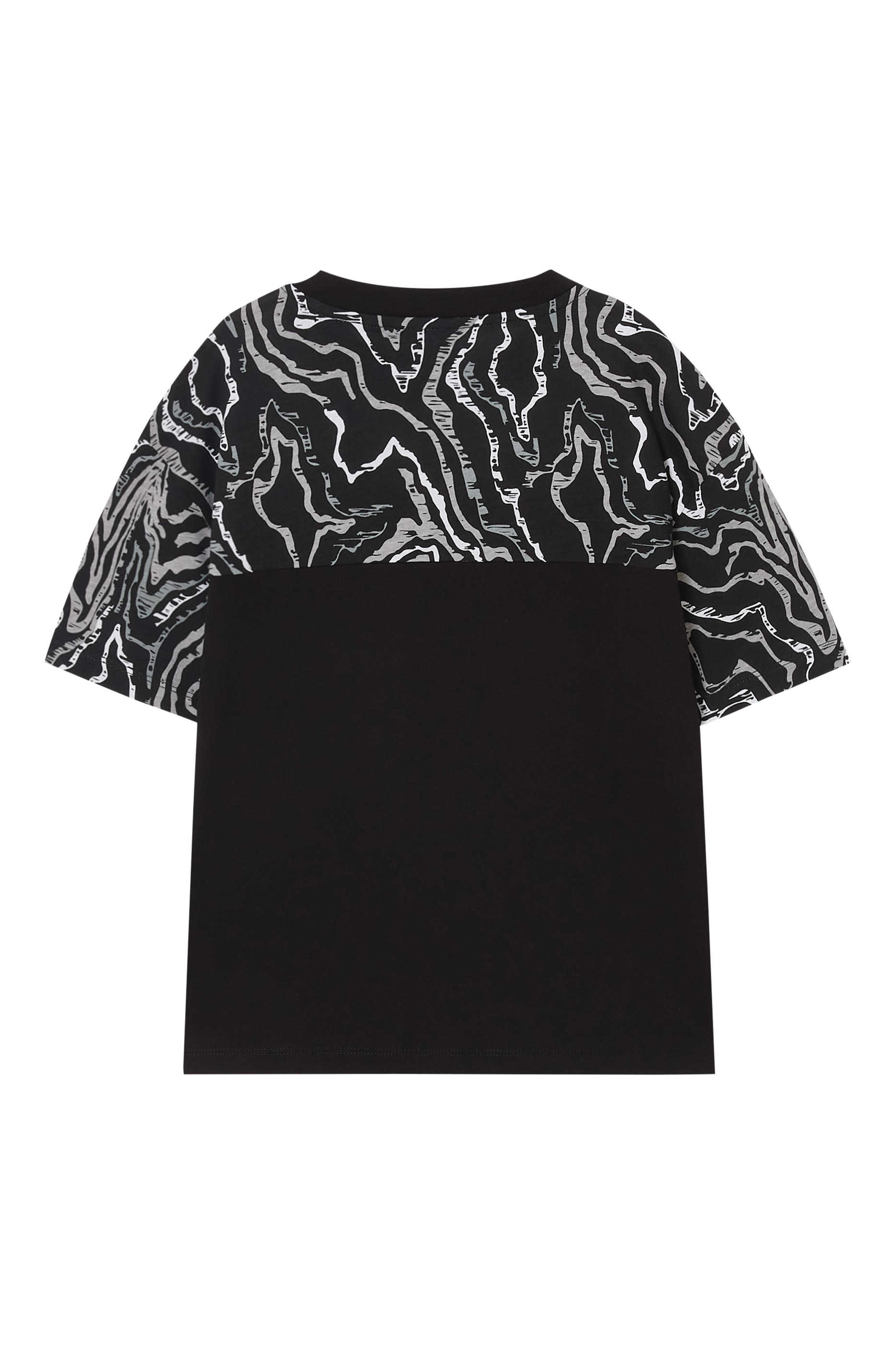 تيشيرت بشعار الماركة للأطفال