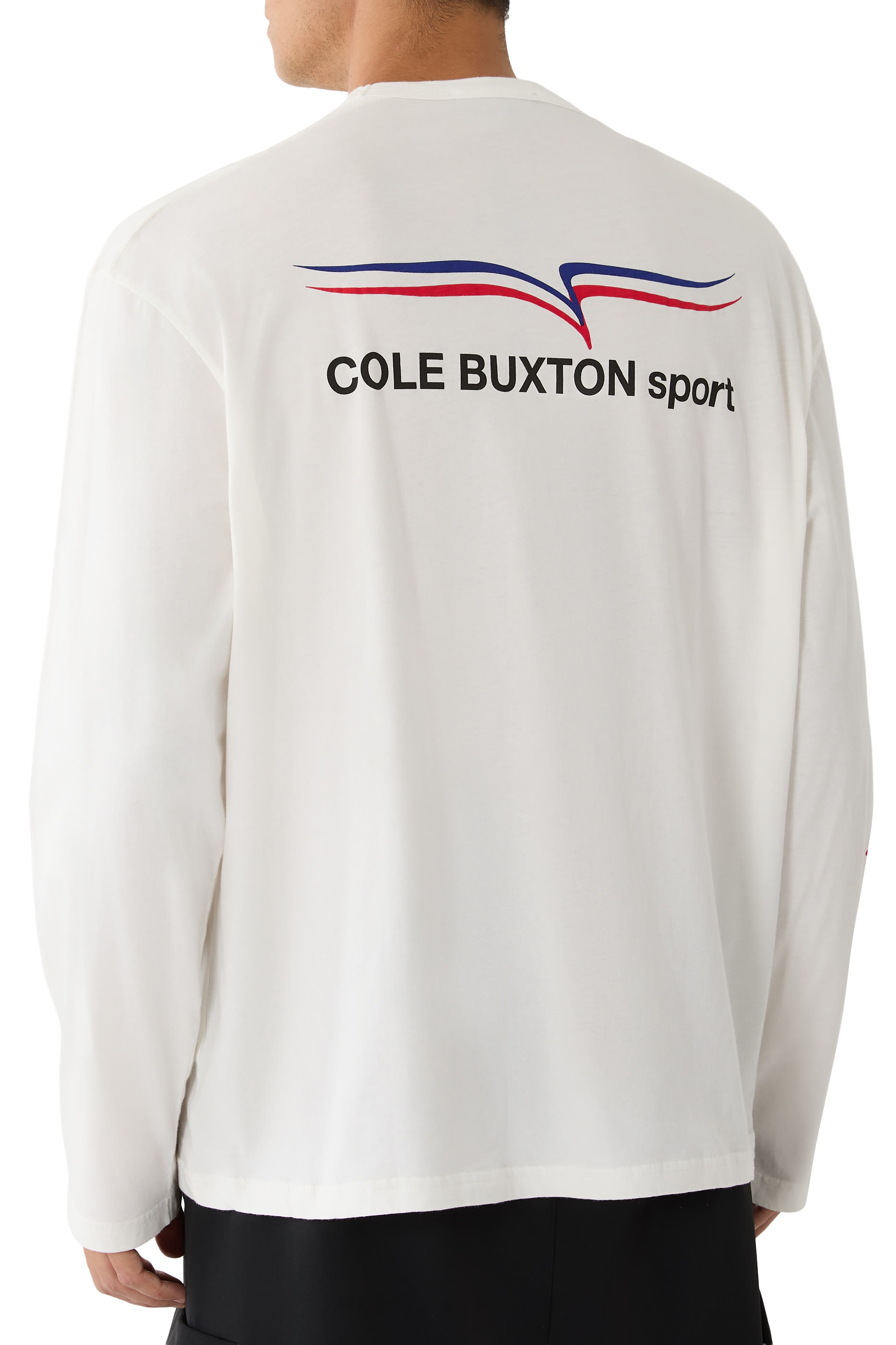 تيشيرت سبورت بأكمام طويلة