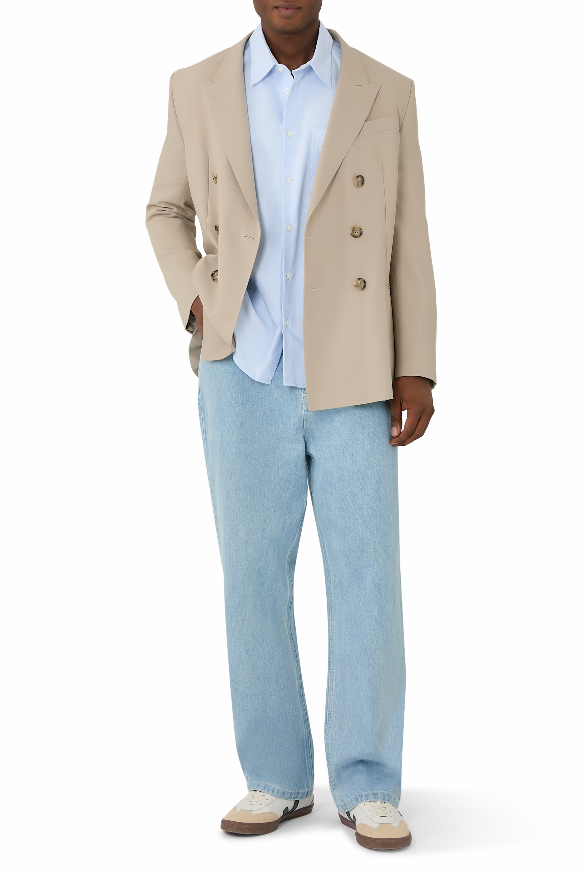 قميص بقصة مربعة