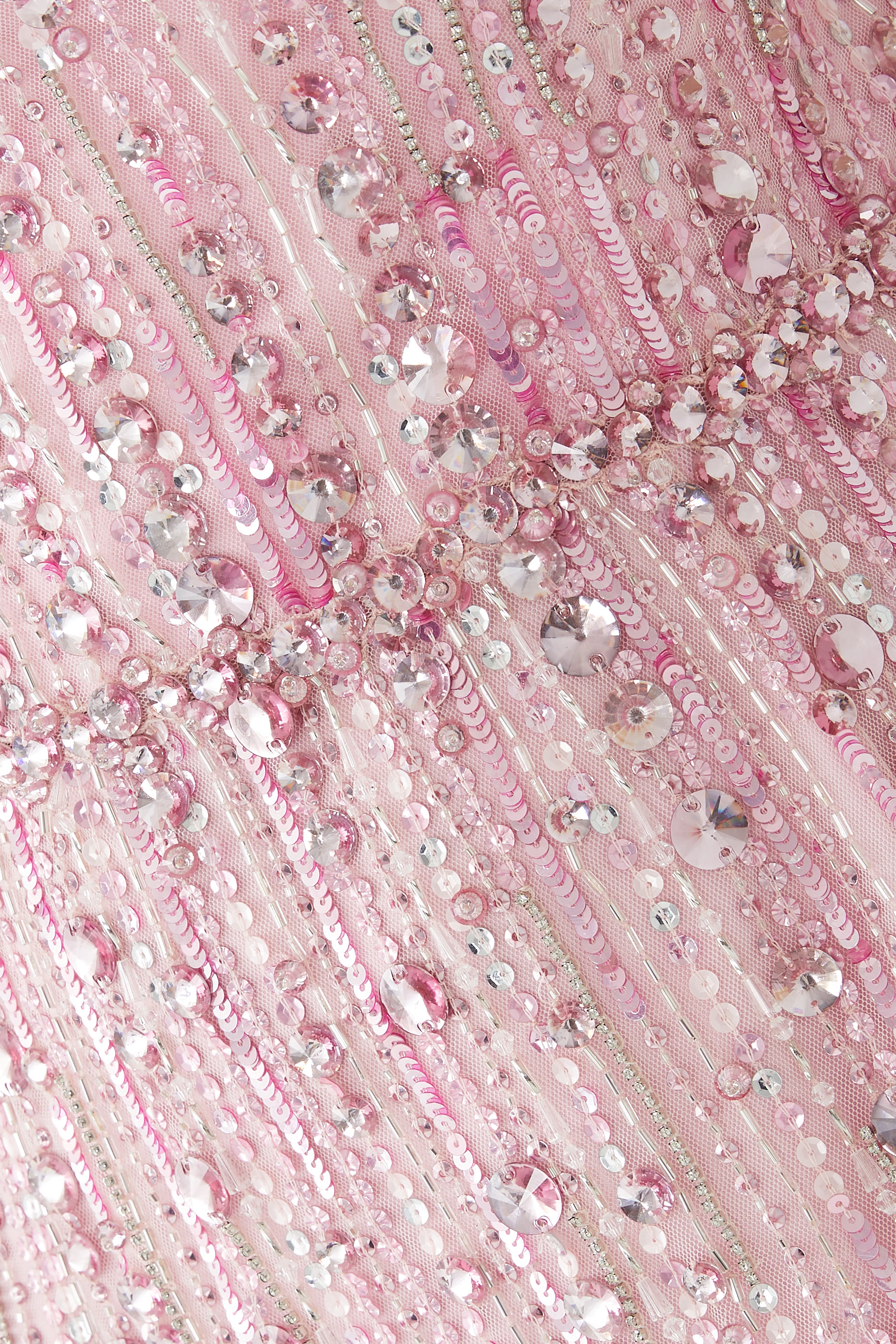 فستان سهرة أردا بتطريزات وأكمام بطول ثلاث أرباع