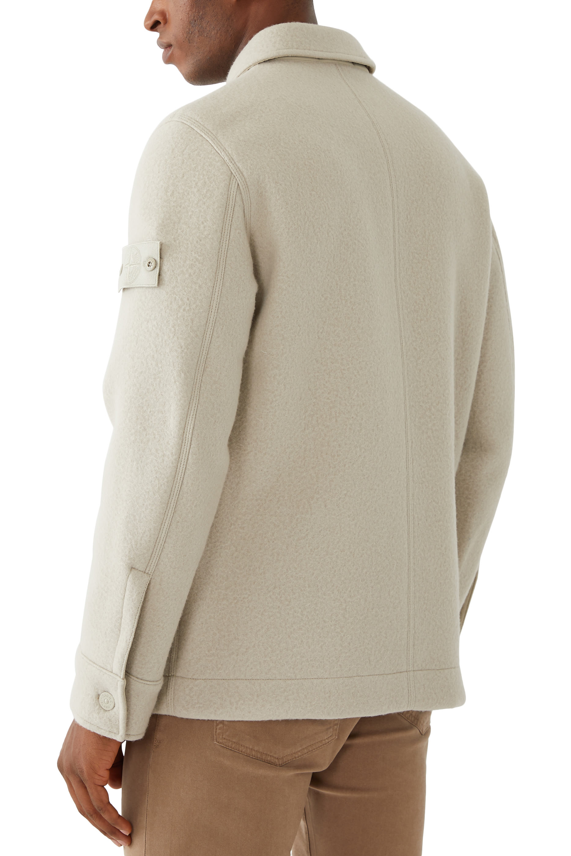 جاكيت بشعار الماركة