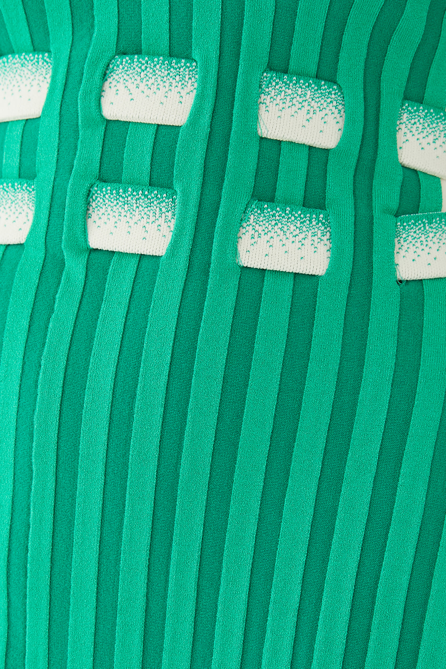 فستان جودي طويل بطيات