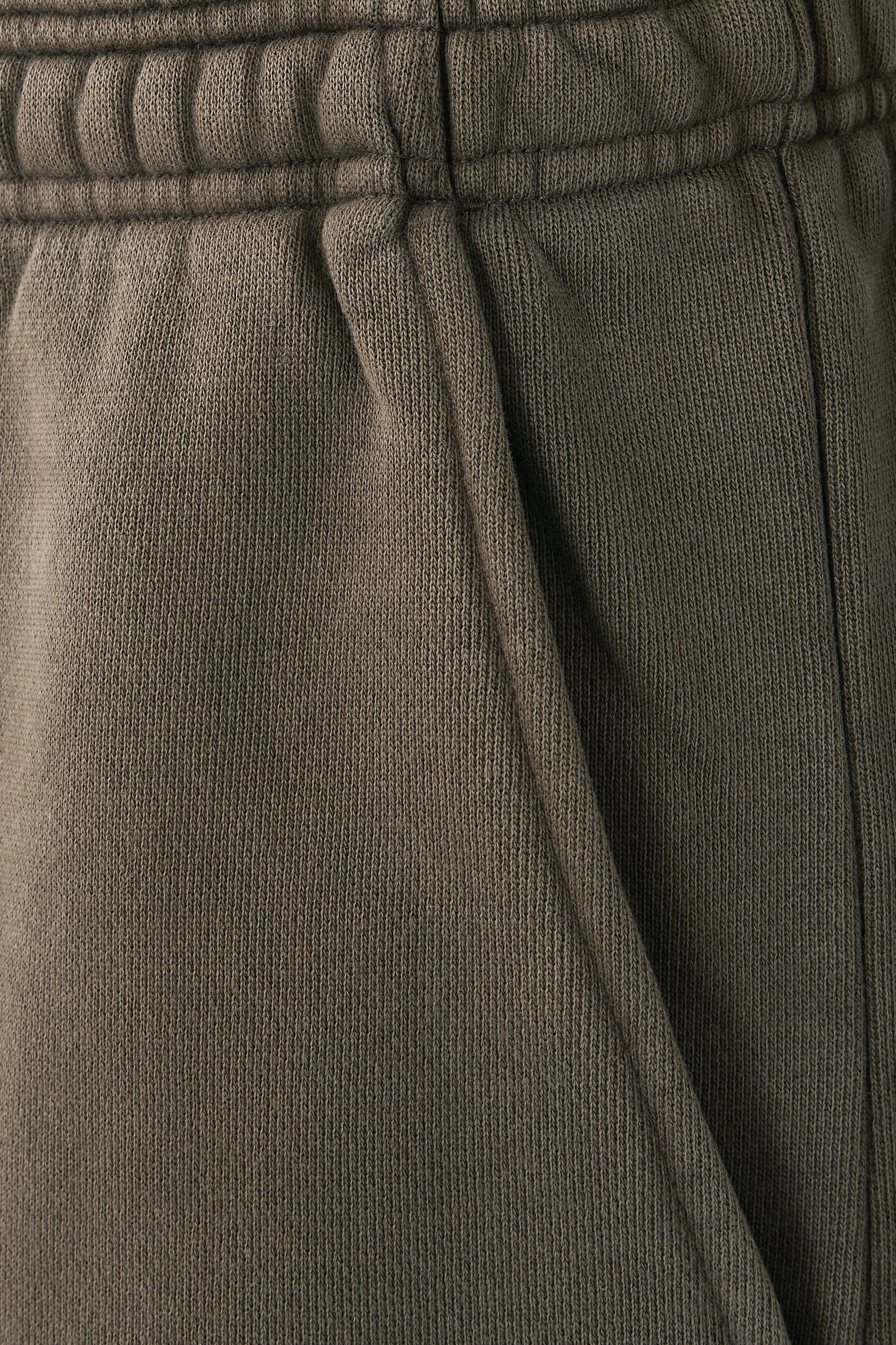 بنطال رياضي ثقيل