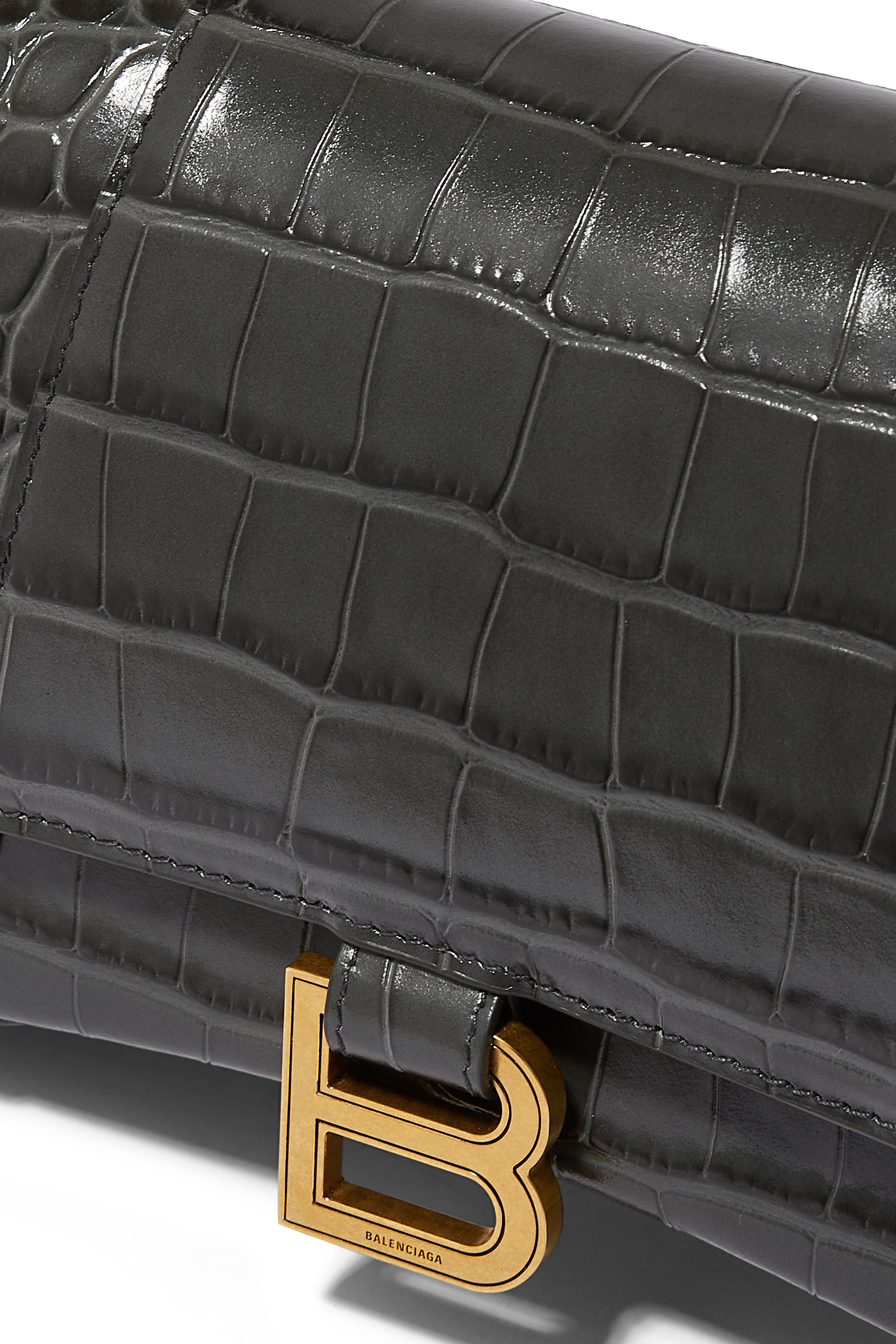 حقيبة اورجلاس صغيرة بيد علوية