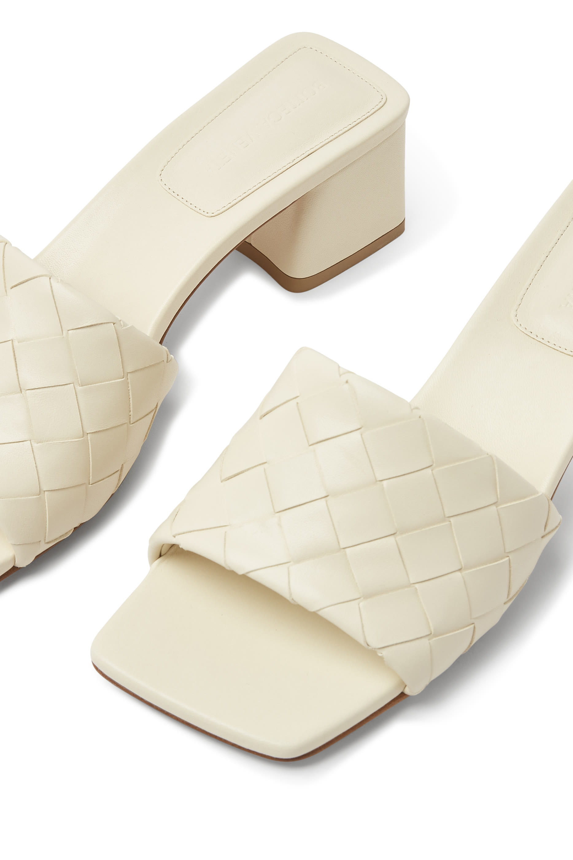 حذاء باركو 45 مفتوح من الخلف