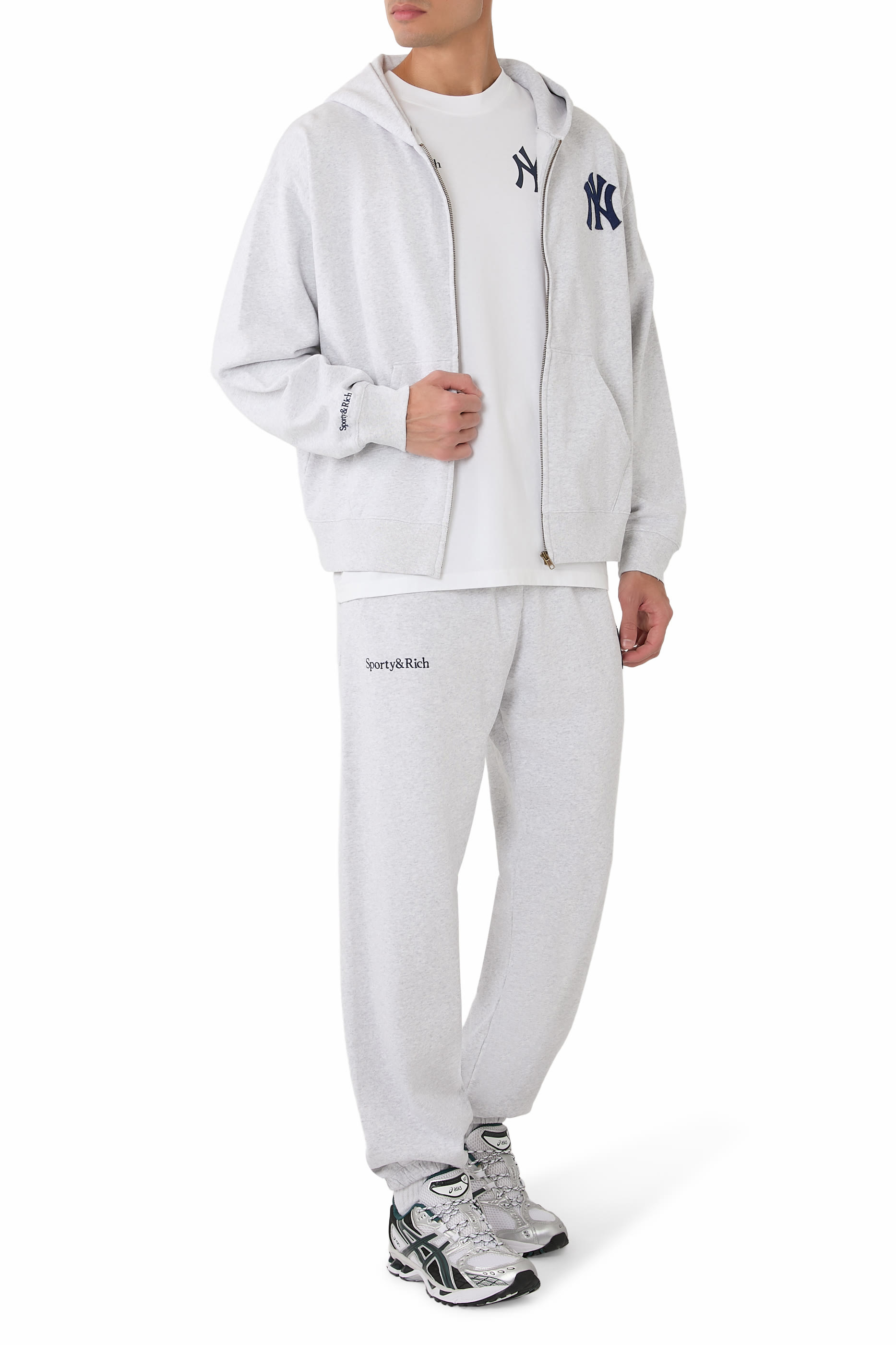 بنطال رياضي بشعار يانكيز الكلاسيكي بخط سيريف