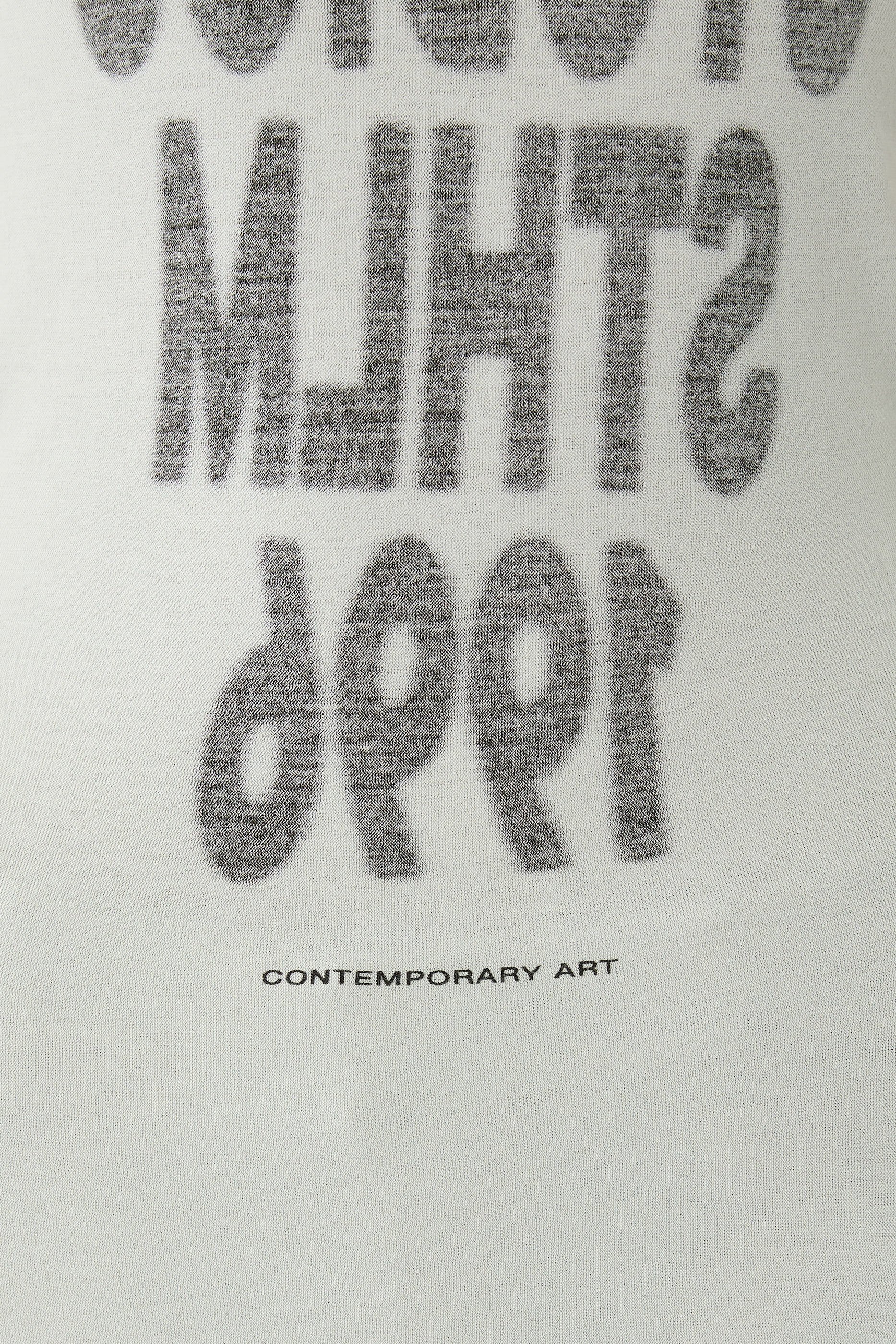 تيشيرت ليريد بطبعة غرافيكية