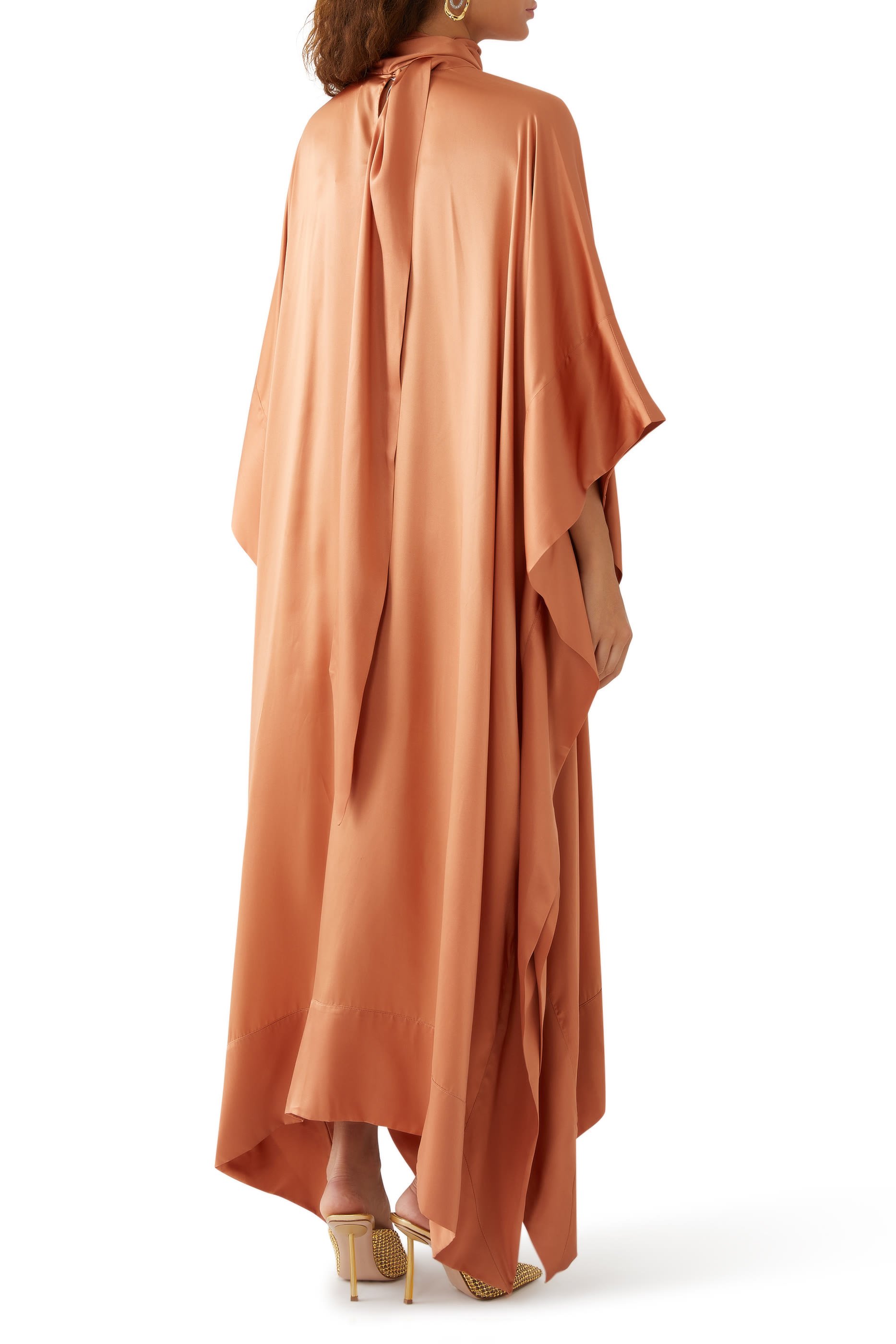 فستان نيو ايج بتصميم قفطان