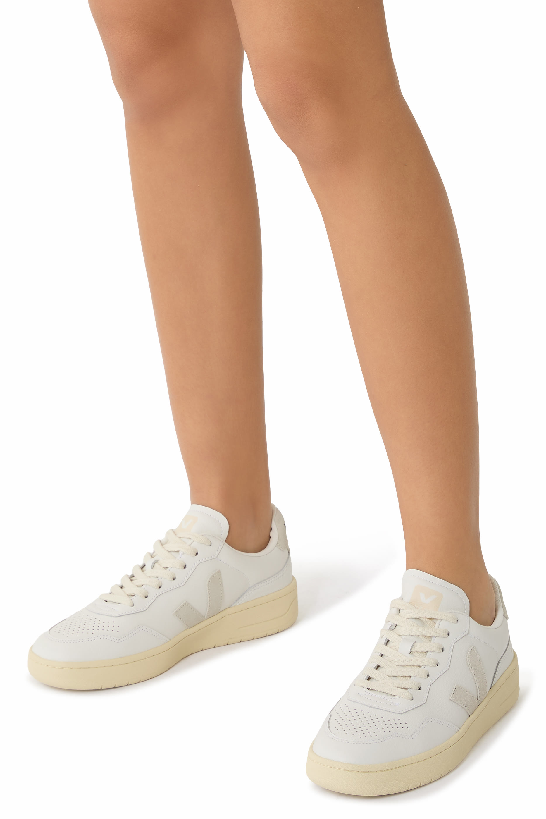 سنيكرز في 90 جلد