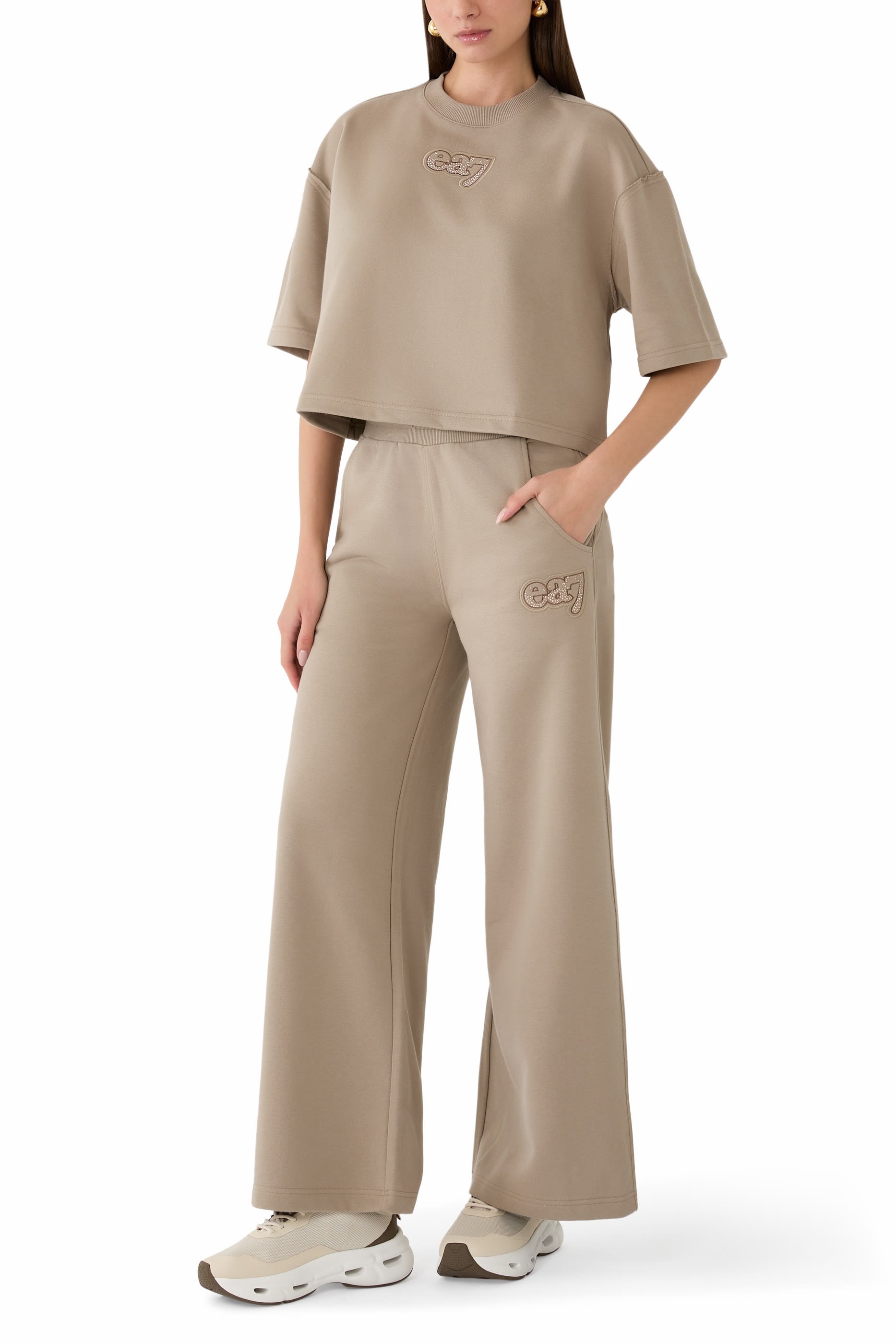 تيشيرت بشعار الماركة