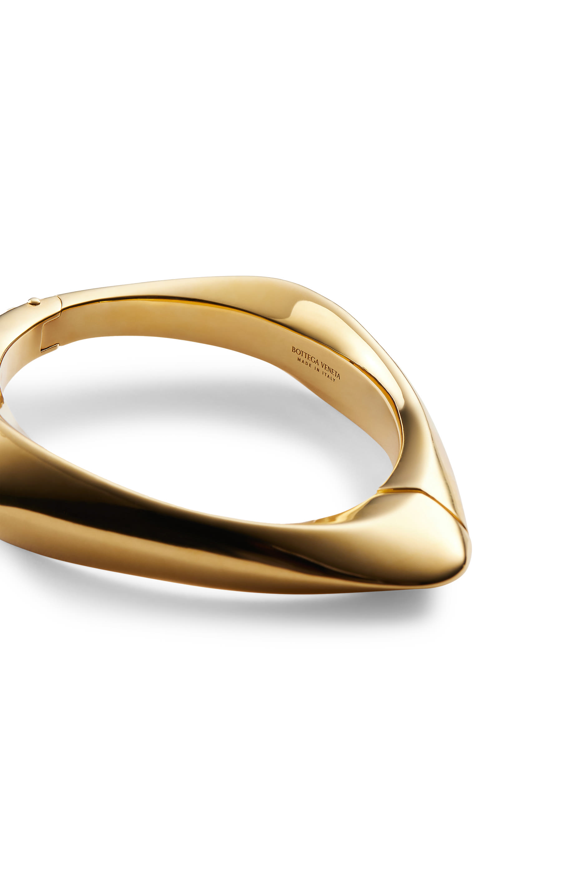 سوار فين مفتوح