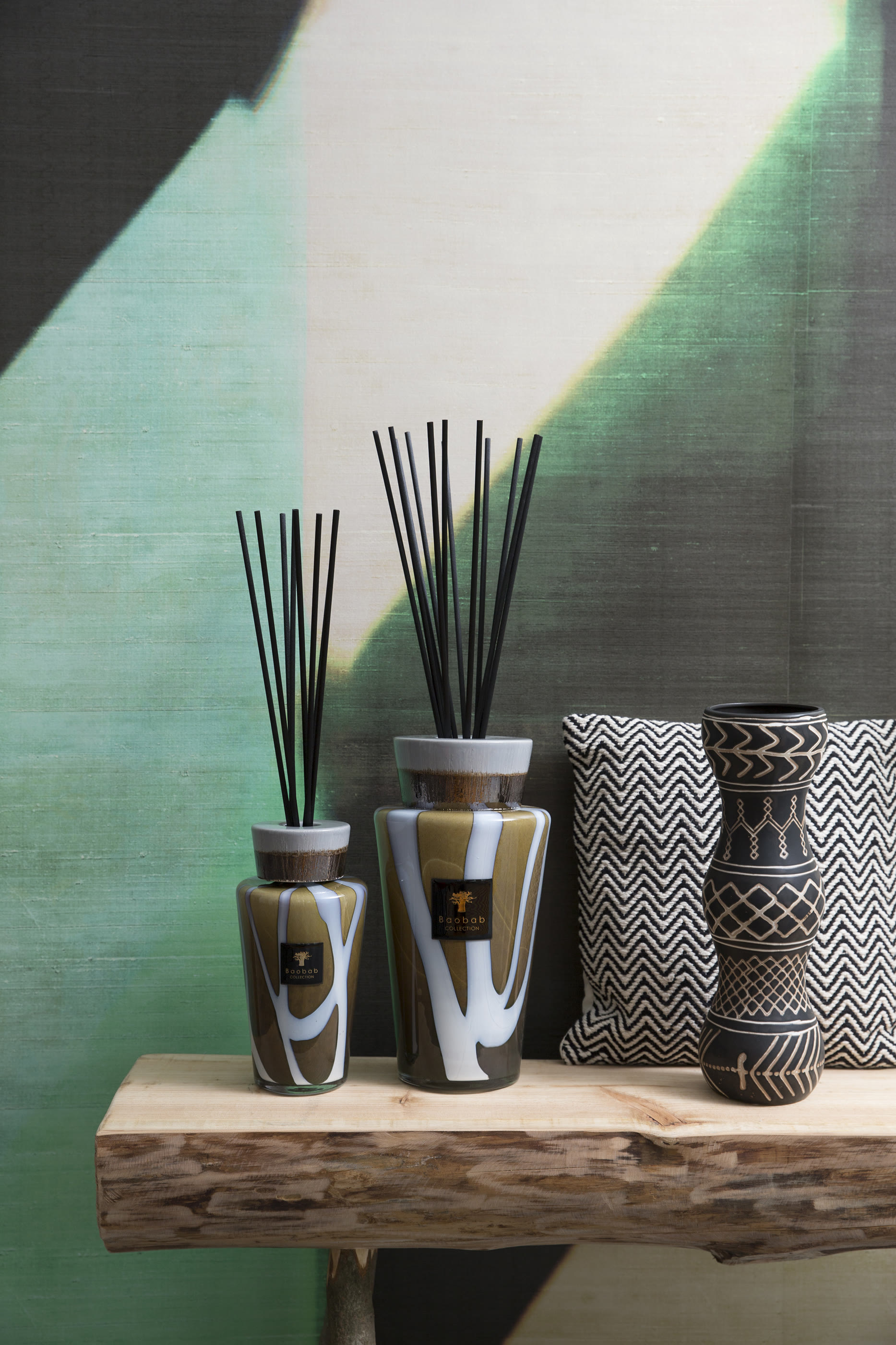 زجاجة موزع عطر توتم ستونز أجيت فخمة بحجم متوسط