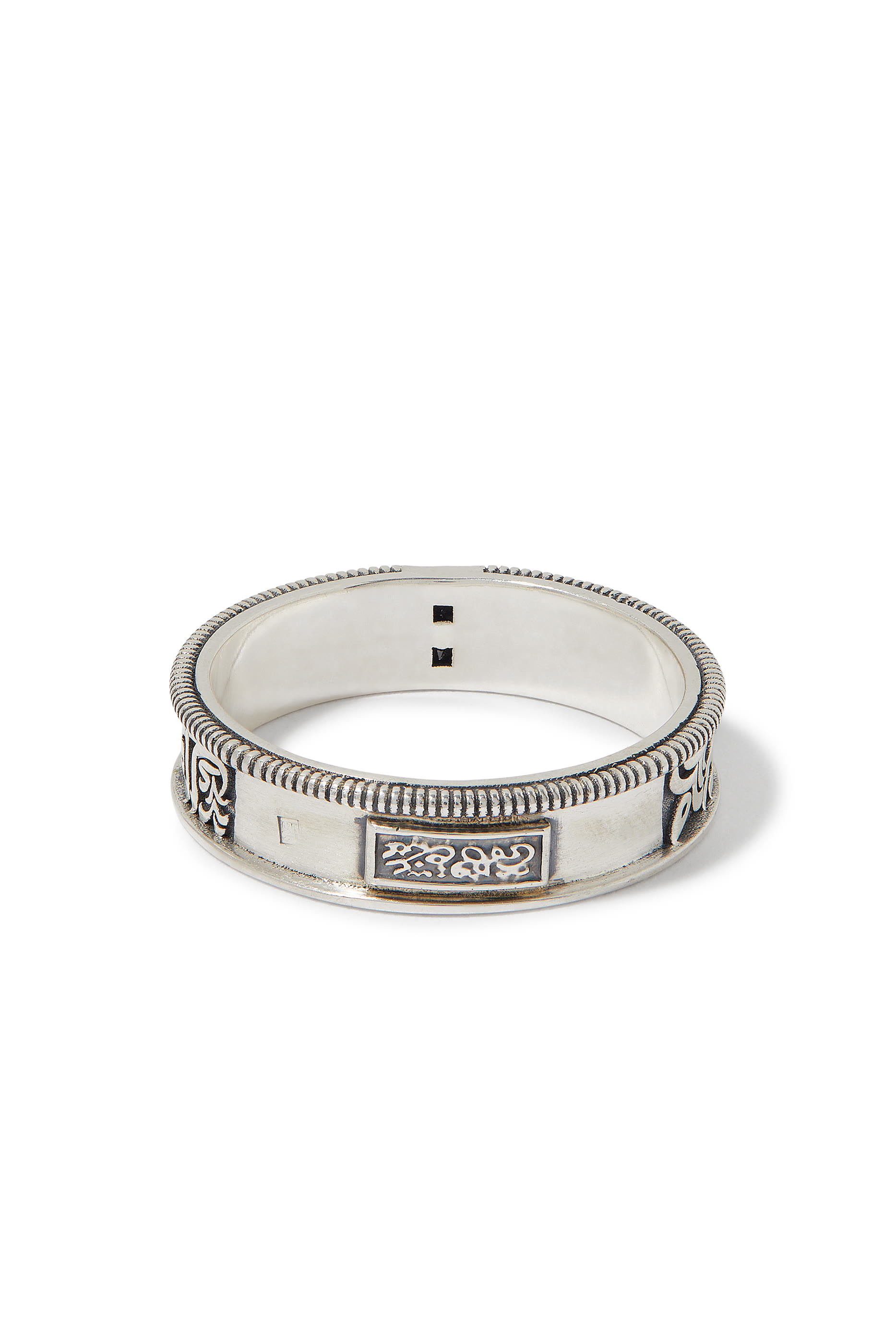 خاتم بزخرفة الخط العربي، فضة استرلينية