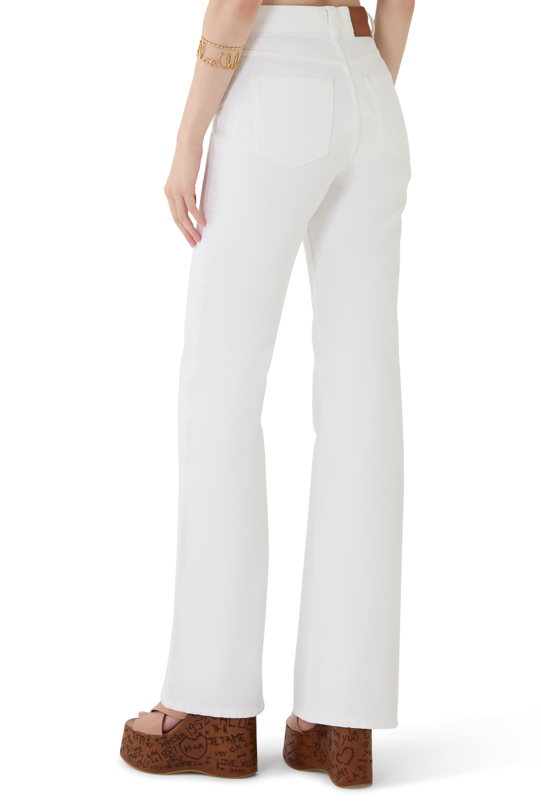 بنطال جينز بقصة واسعة بخصر مرتفع