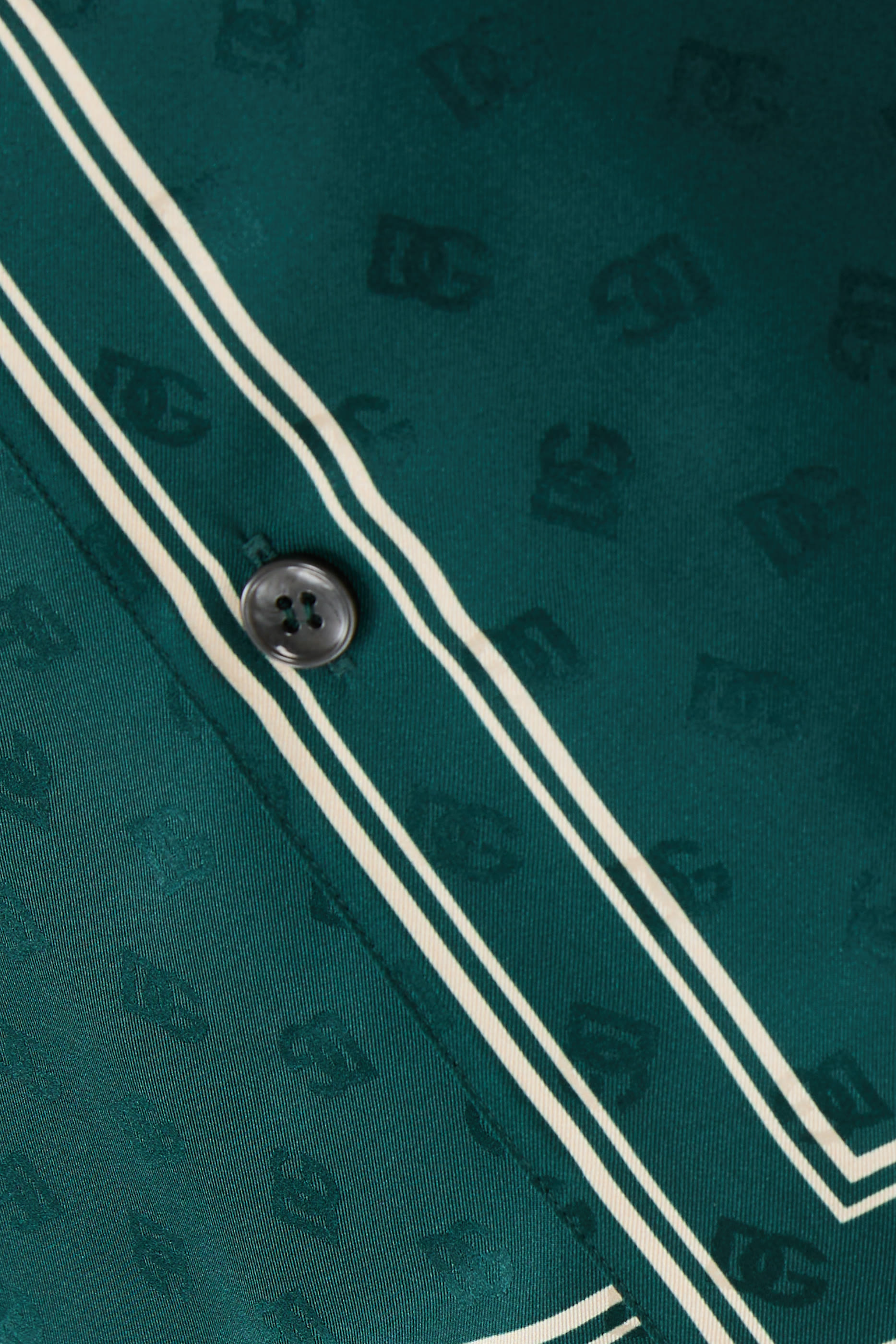 قميص بتصميم جامعي بطبعة شعار الماركة تويل