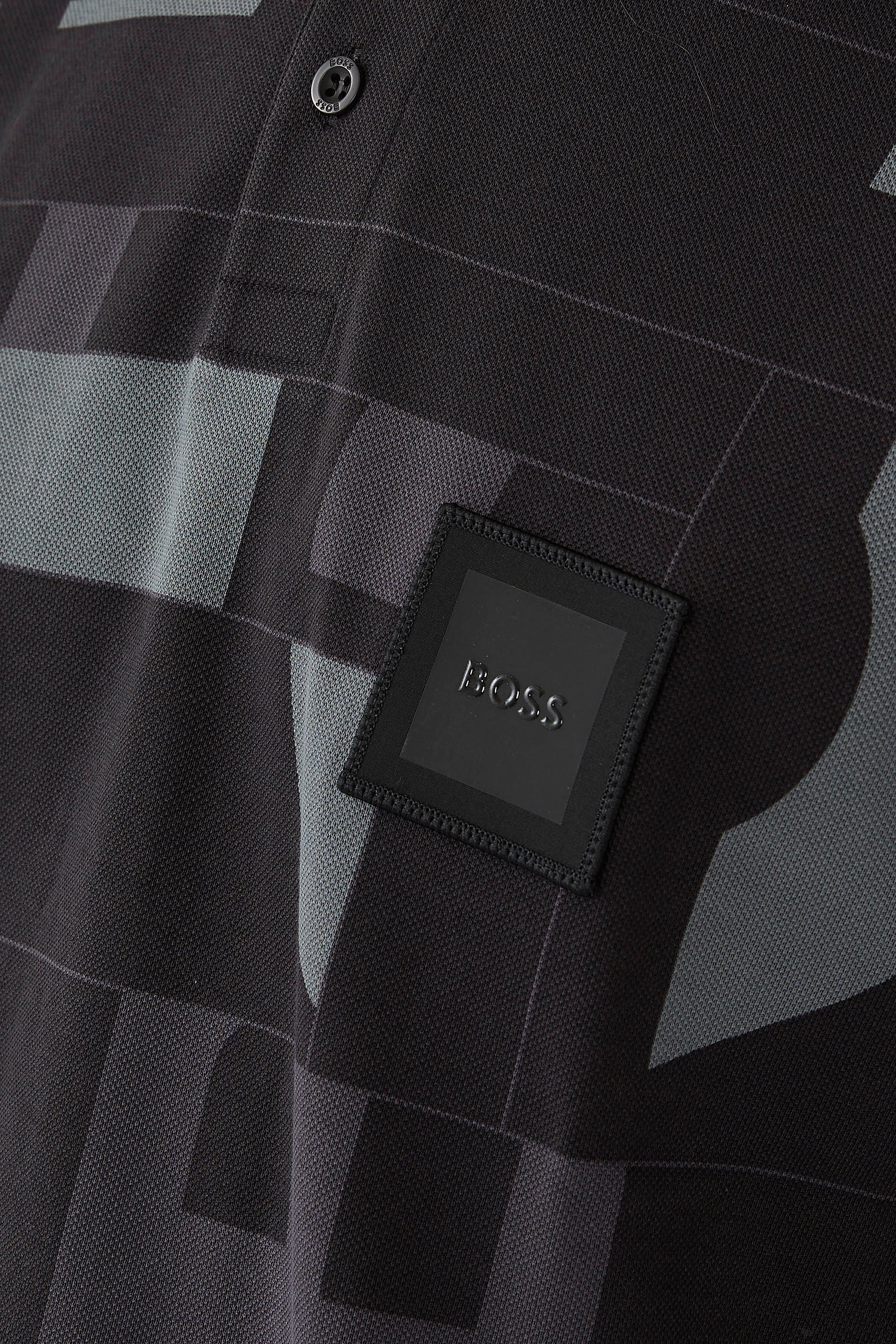 تيشيرت ريسبونسيبل بطبعة شعار الماركة