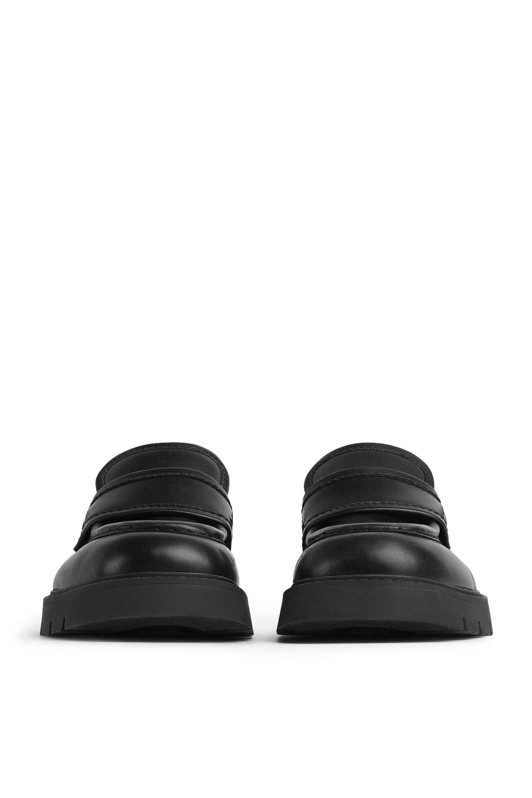 حذاء هادوك سهل الإرتداء جلد