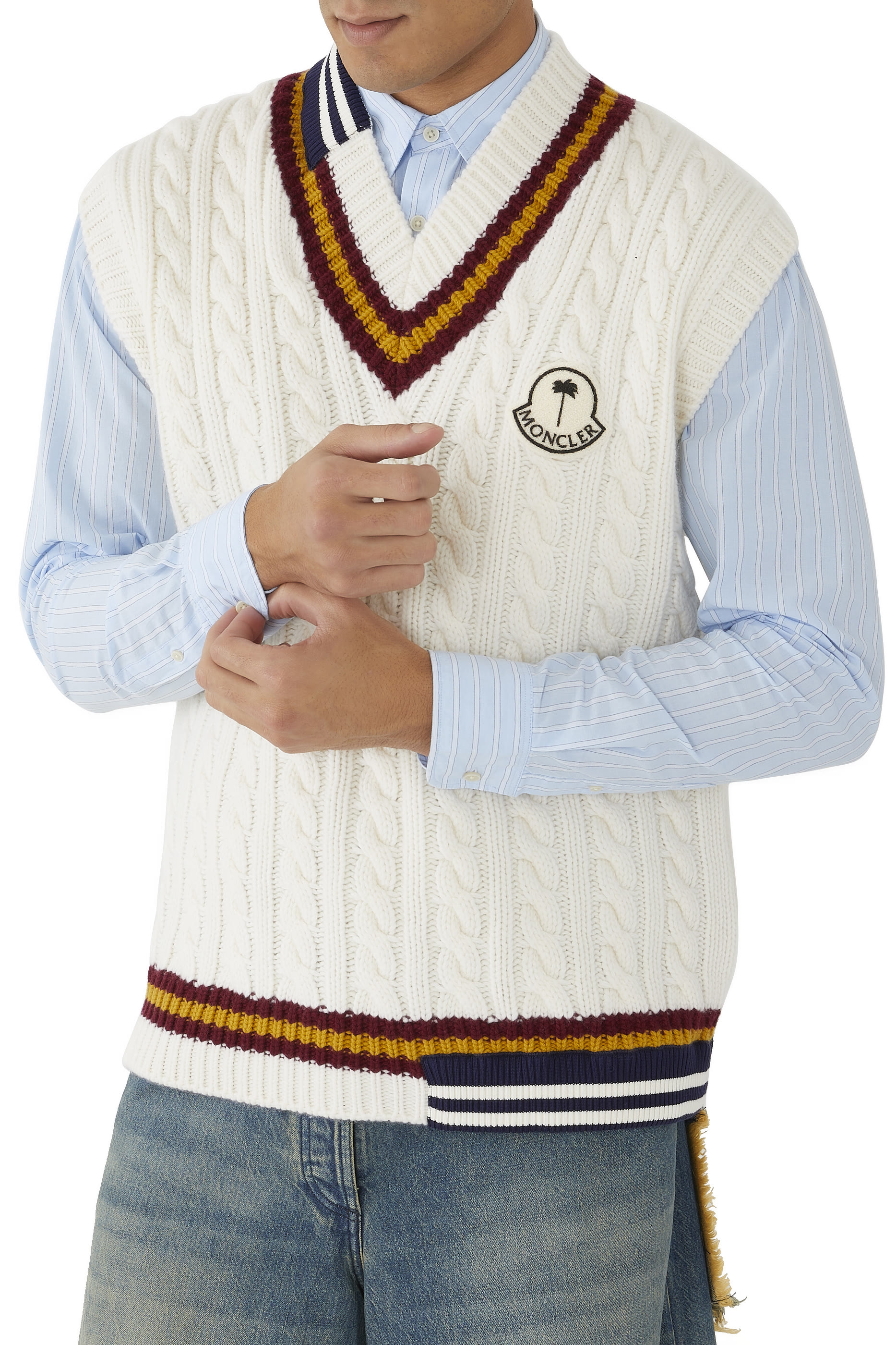 فيست منسوج بالم انجلز x مونكلر