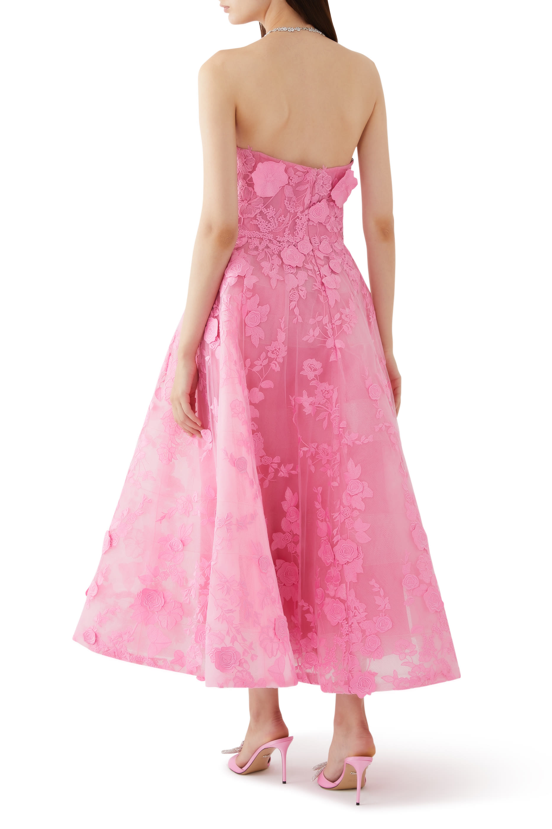 فستان بطول الشاي بدون حمالات