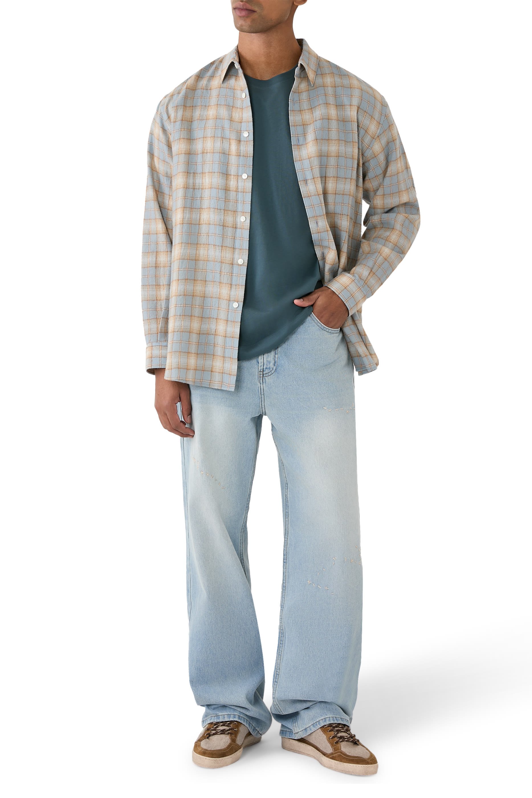 تيشيرت بأكمام قصيرة