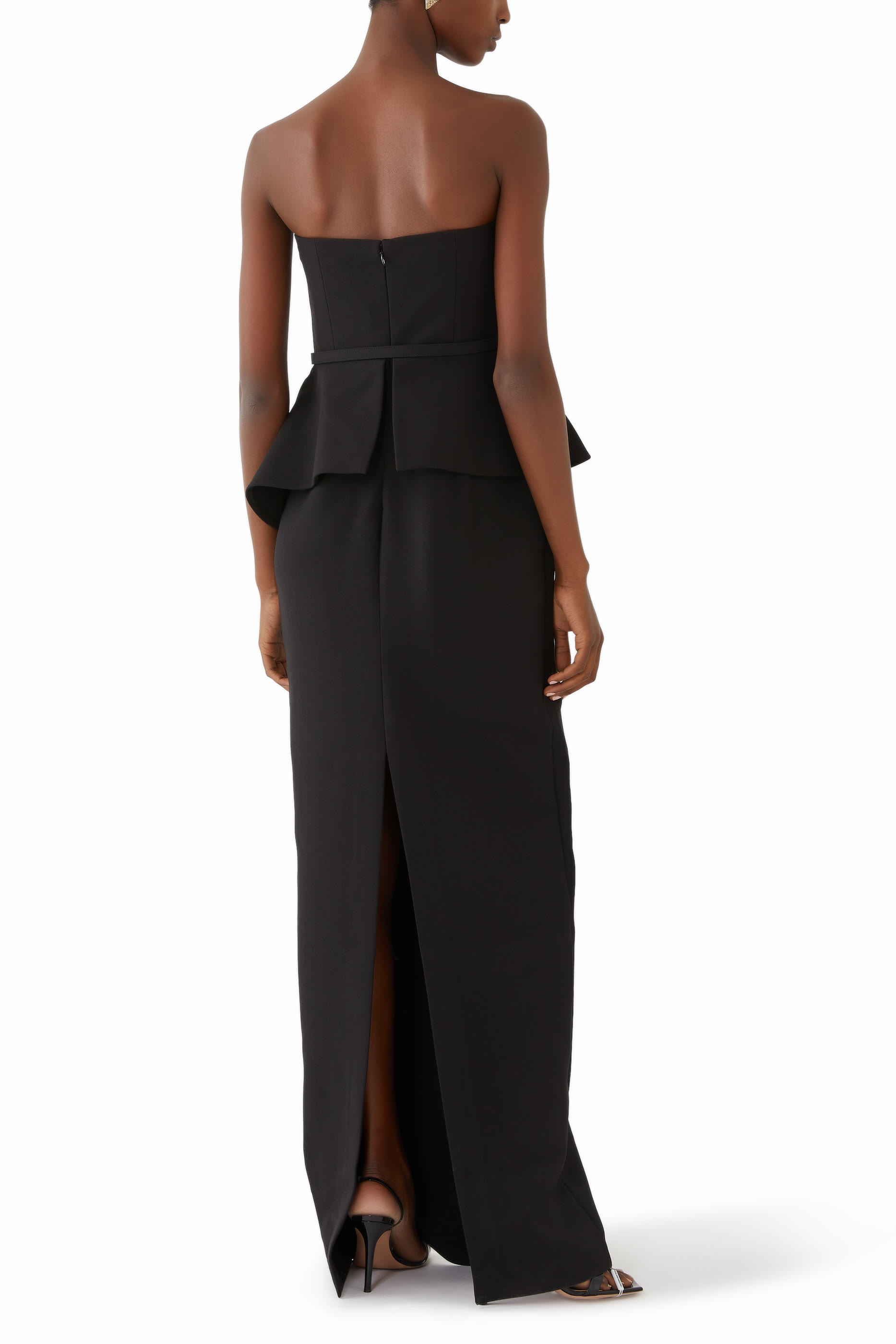 فستان سهرة بلا حمالات بتفاصيل درابيه كريب