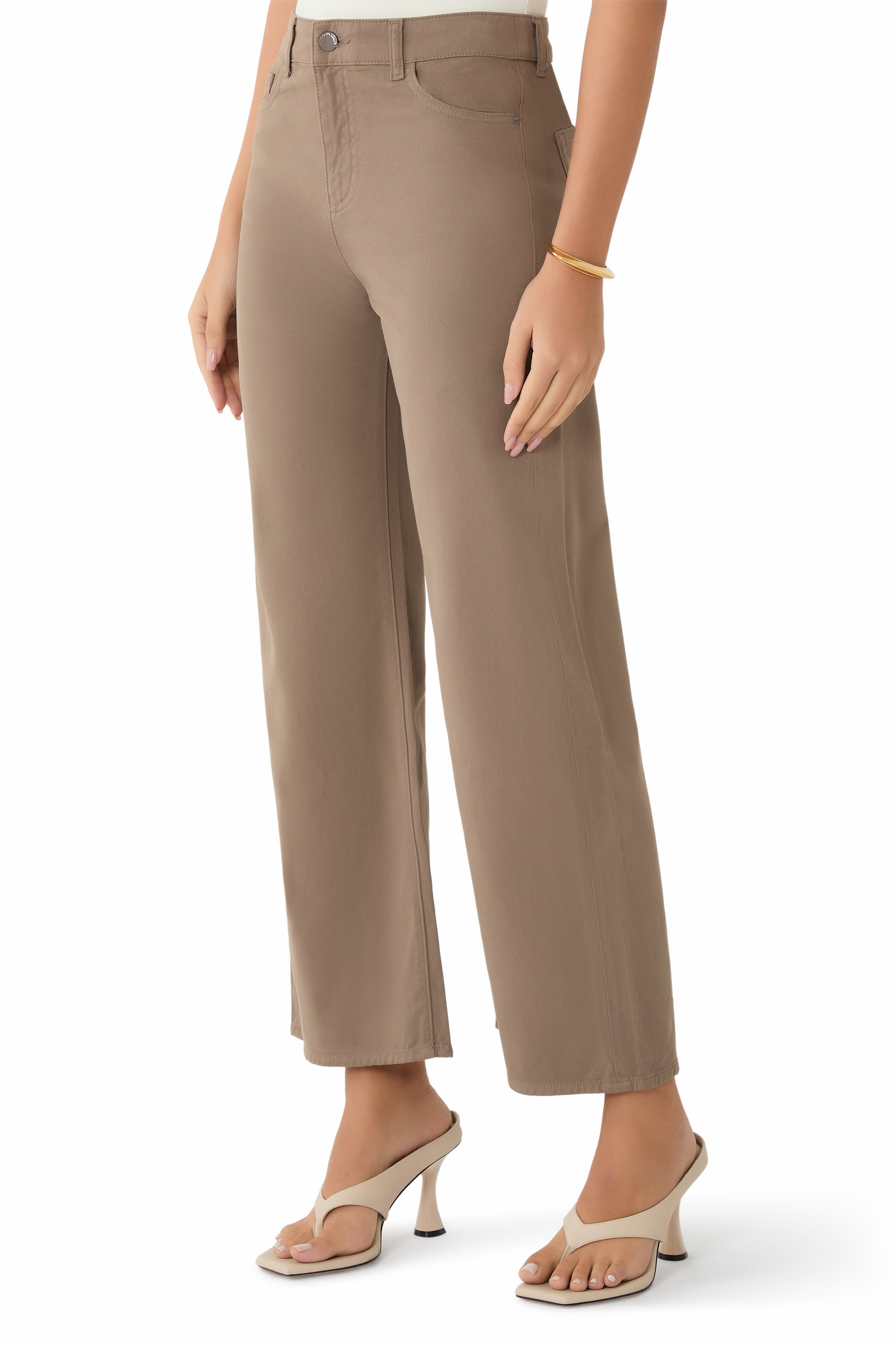 بنطال جينز جاي 33 بقصة ساق واسعة وخصر متوسط الإرتفاع وحافة قصيرة