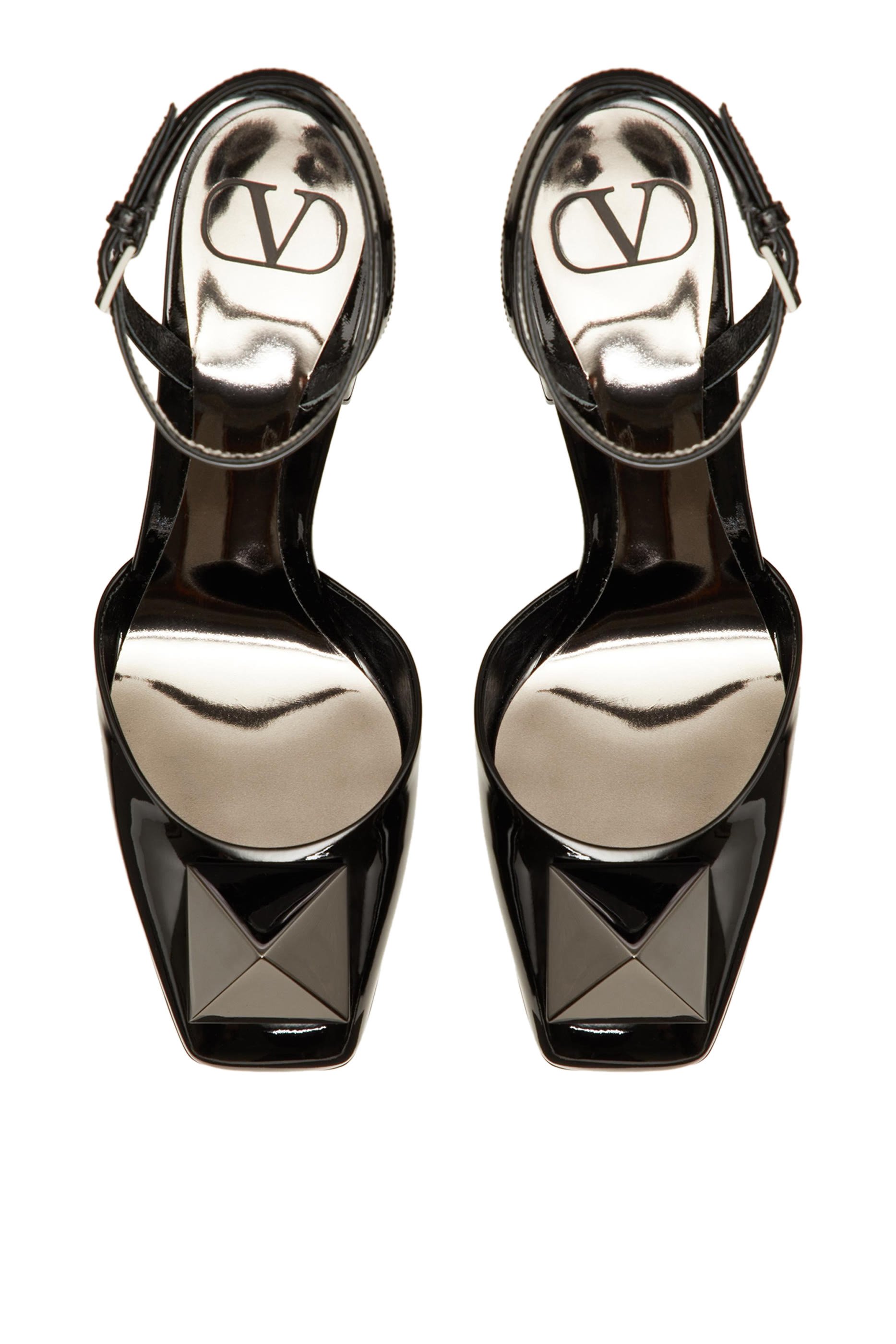 حذاء كلاسيك فالنتينو جارافاني جلد بحلية وكعب مقاس 90 مم