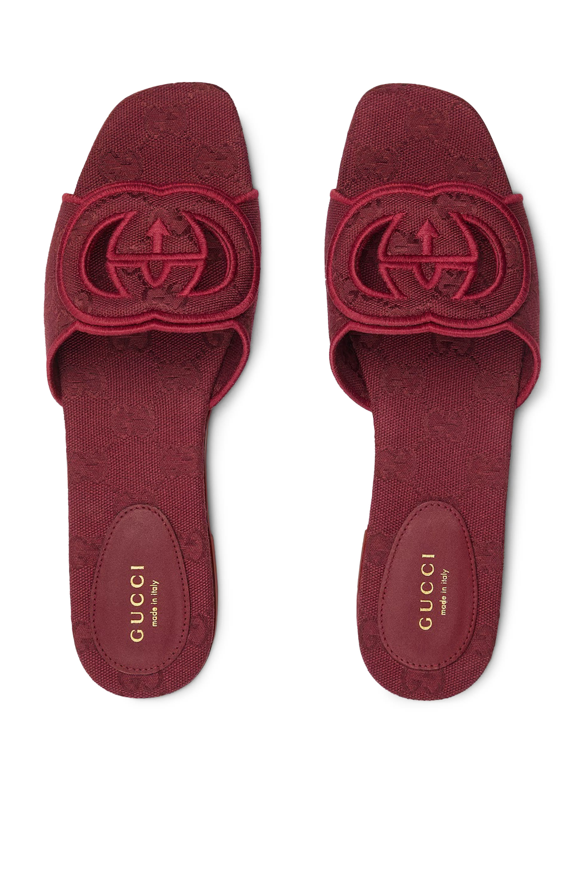 صندل خفيف بشعار الماركة بتصميم متداخل