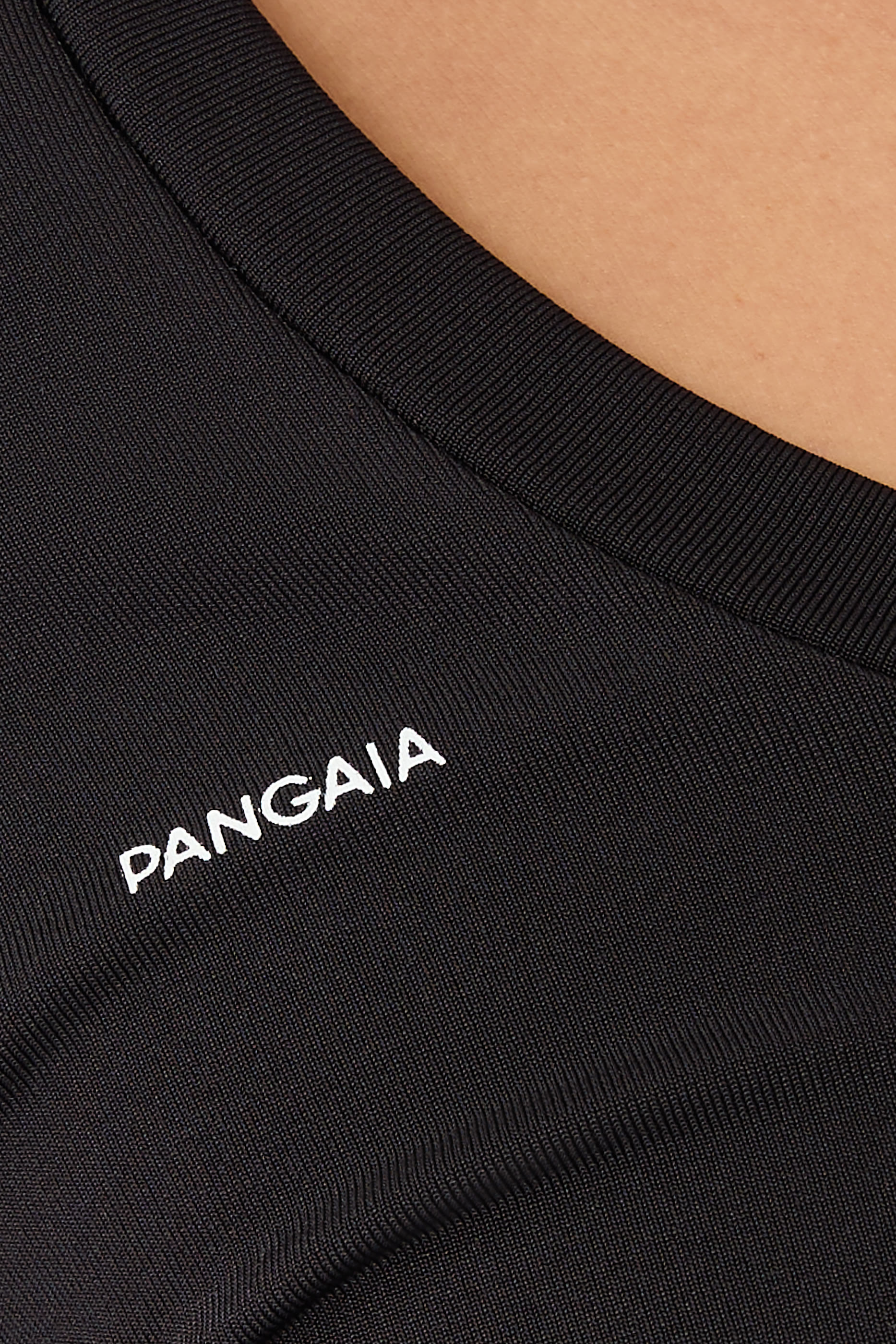 بلوزة بأكمام طويلة وقصة قصيرة خامات نباتية مطاطية