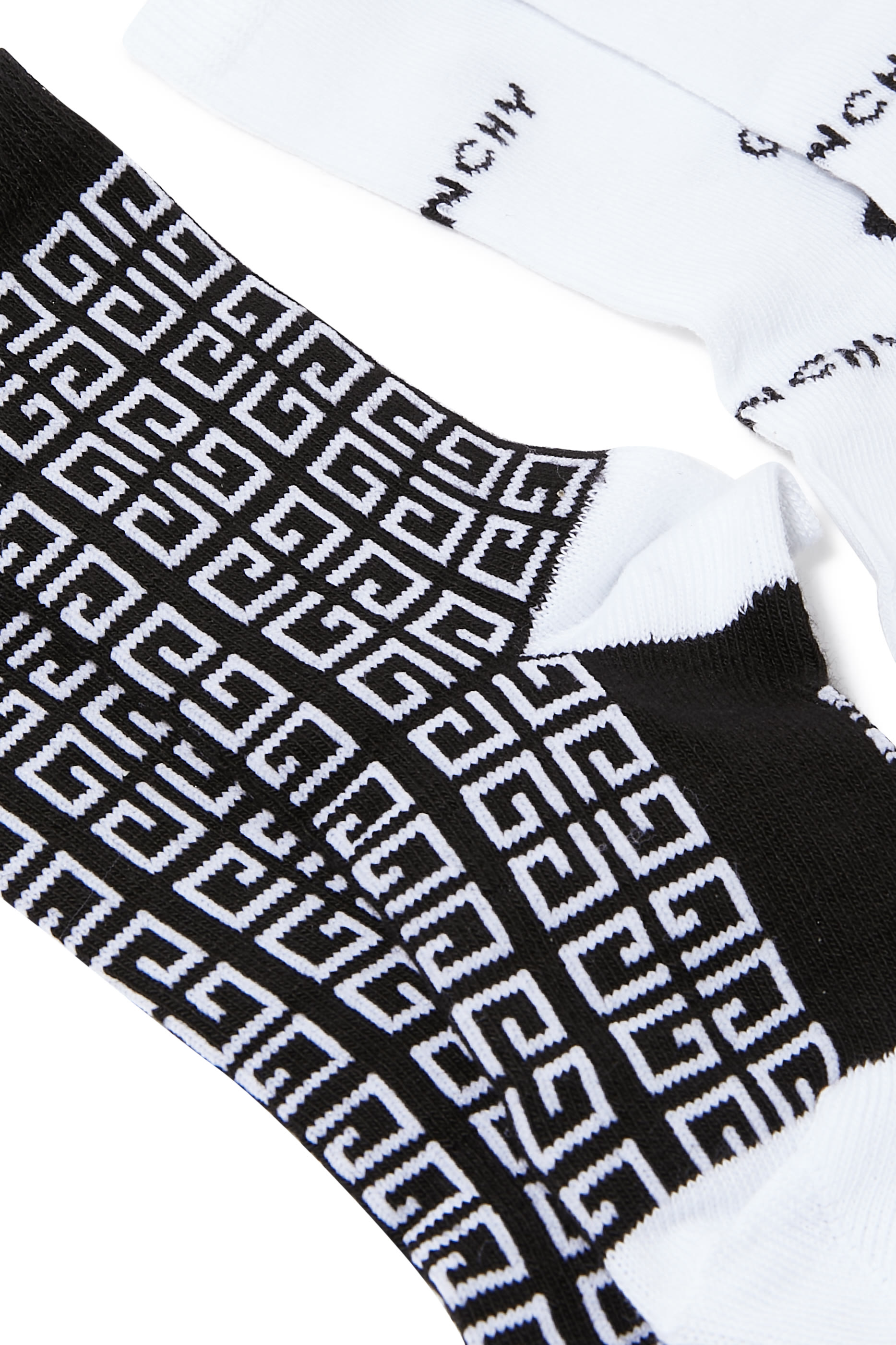 جوارب بشعار الماركة للأطفال