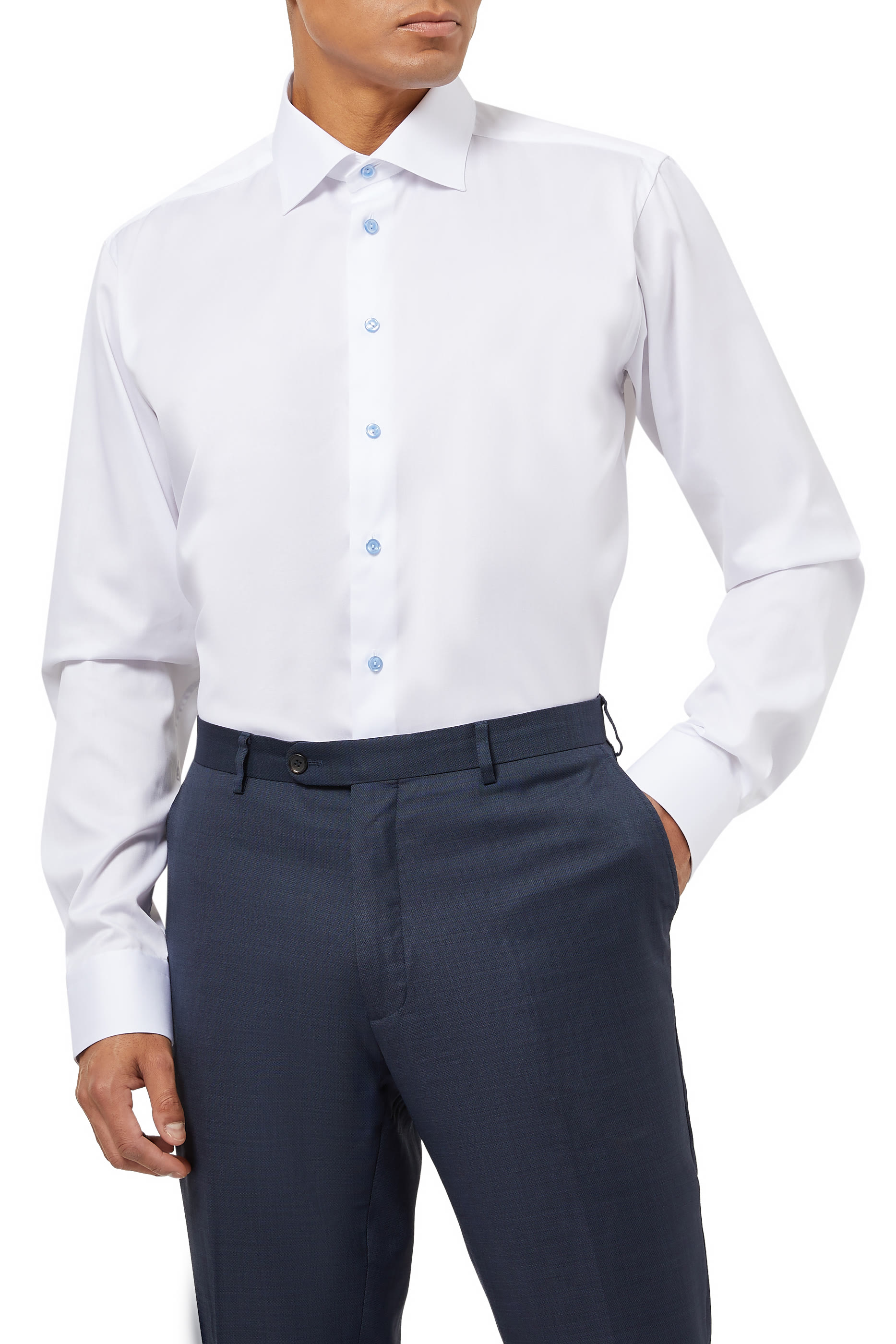 قميص من التويل المميز للماركة