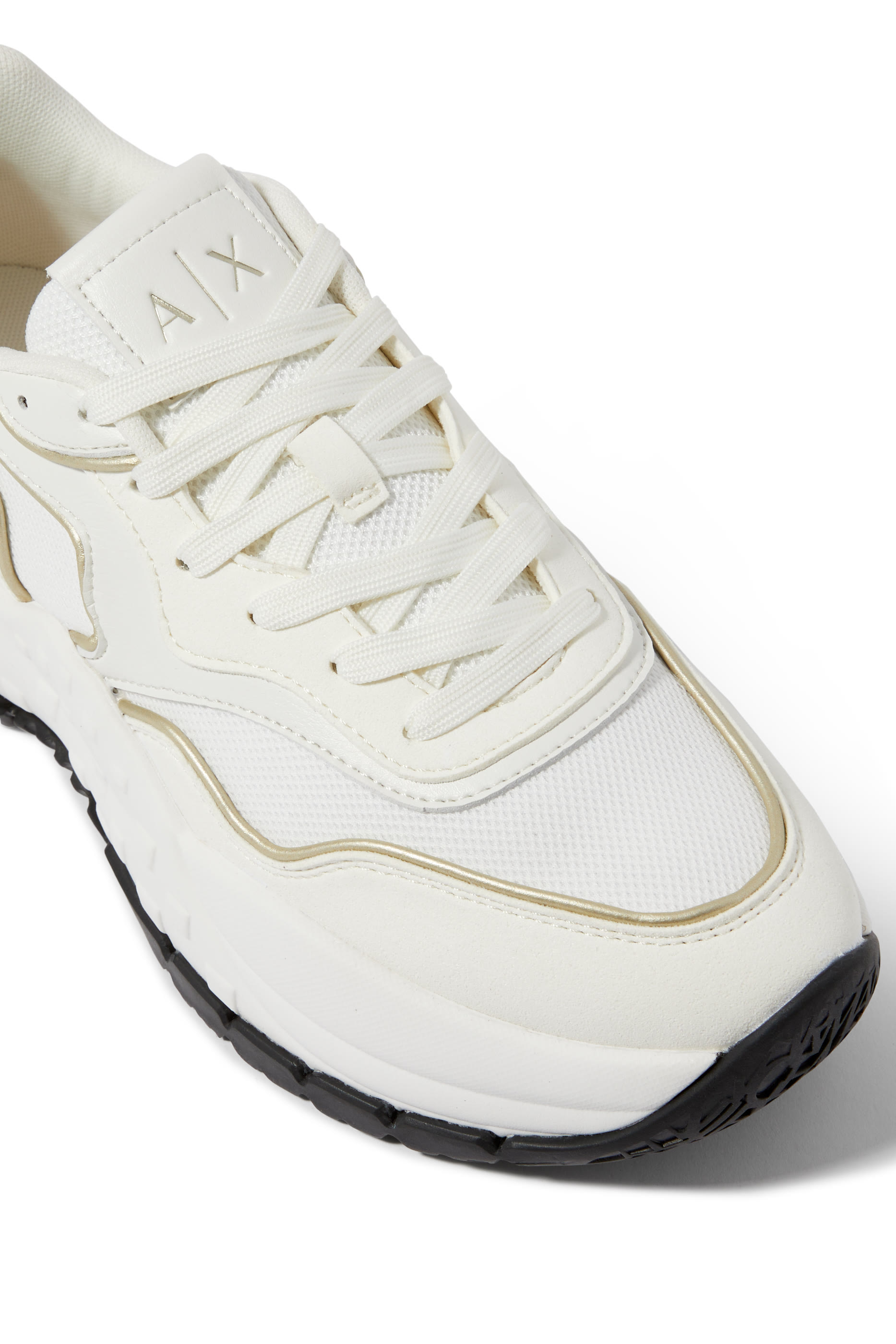 سنيكرز فيدار بشعار الماركة