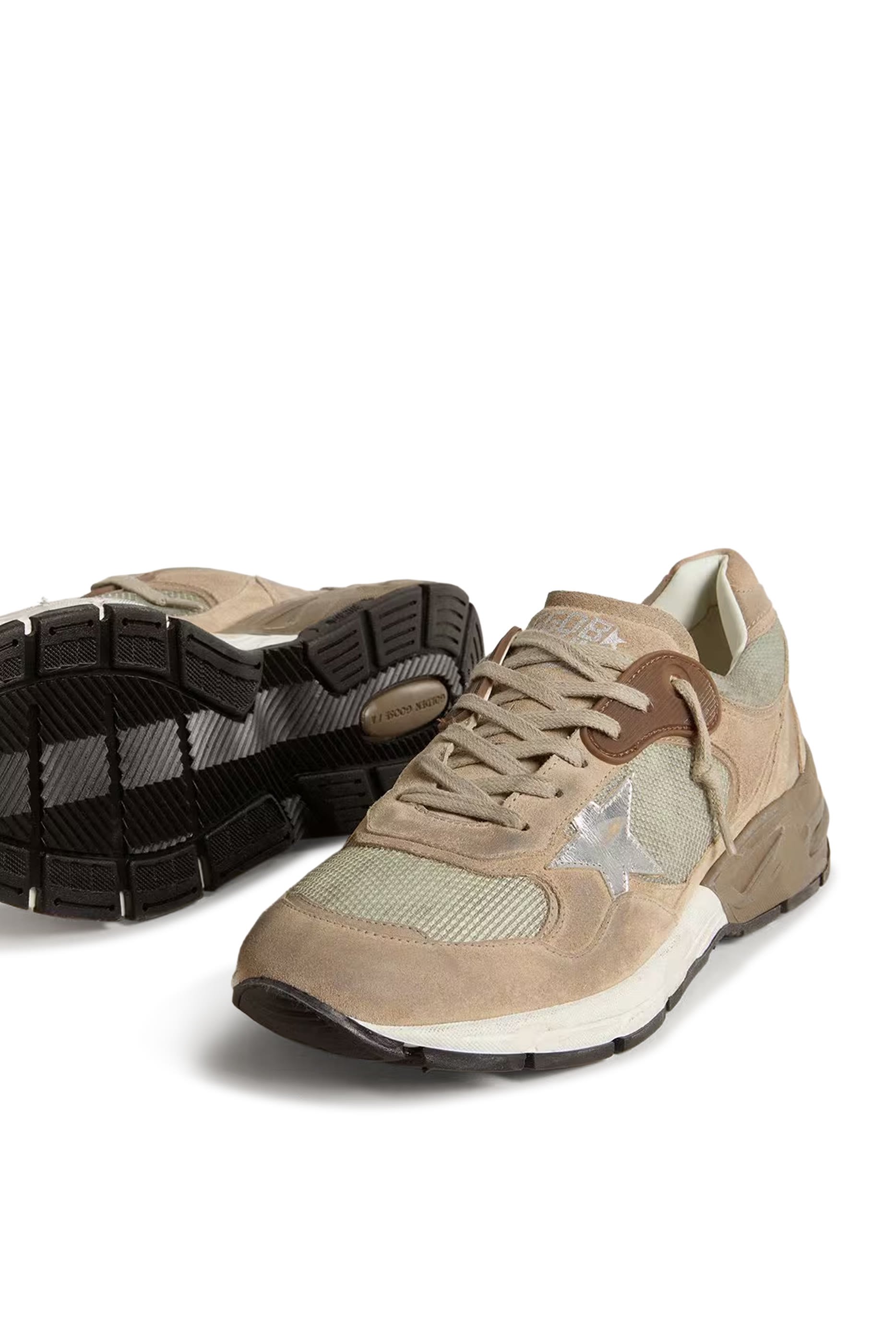 سنيكرز داد ستار