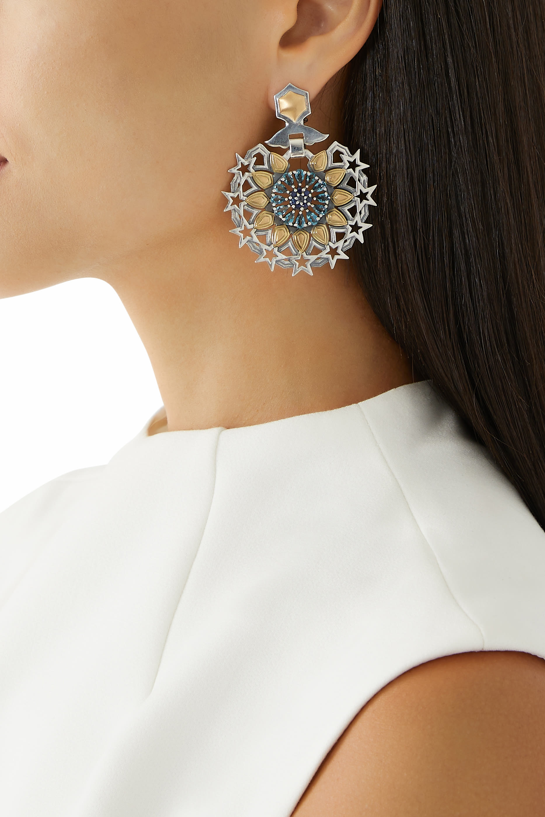 أقراط بارسباي مزينة بالجمشت والياقوت، فضة استرلينية وذهب عيار 18