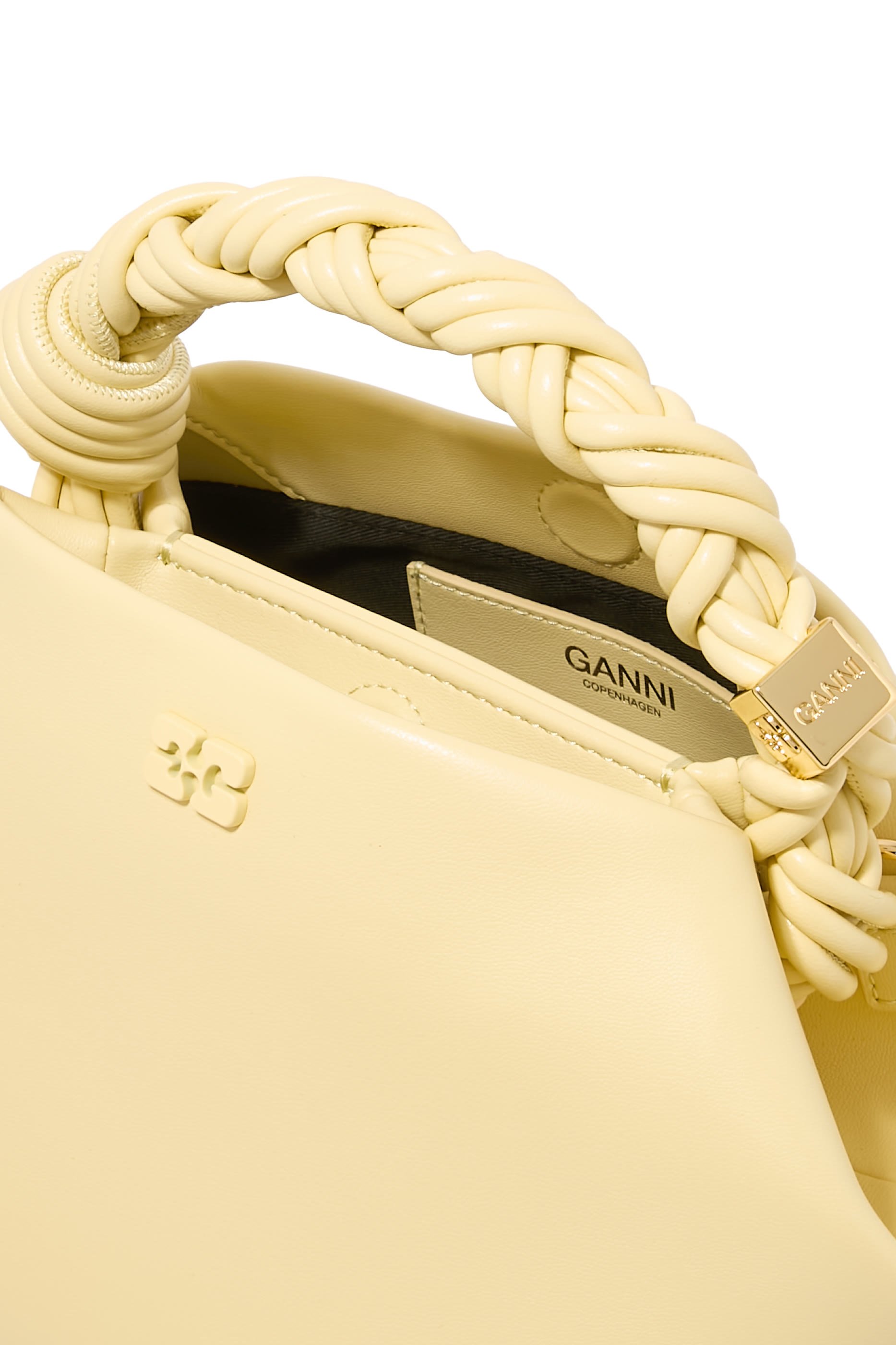 حقيبة بو صغيرة