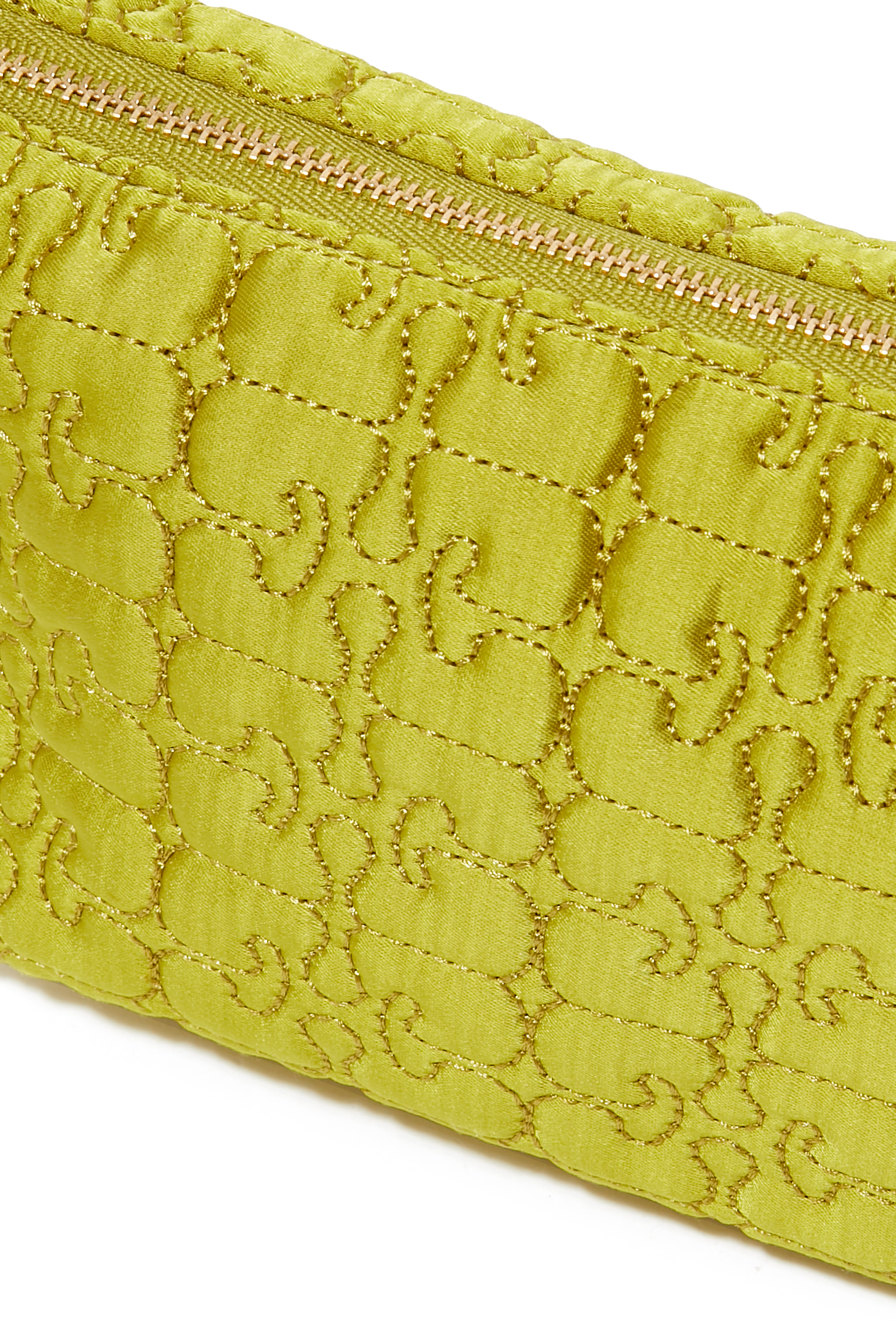 حقيبة صغيرة بنقشة فراشة