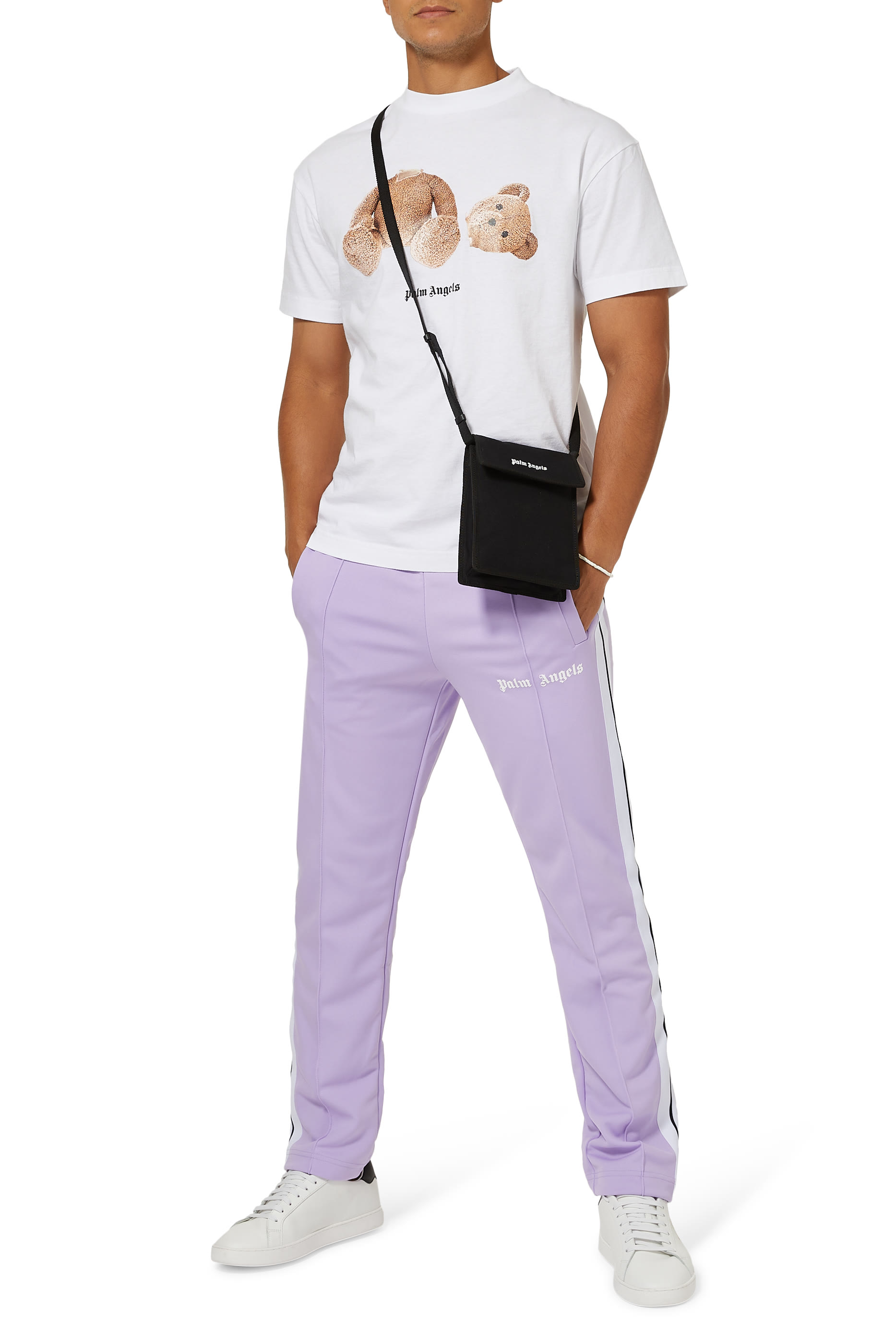 تي شيرت بشعار الماركة ودب