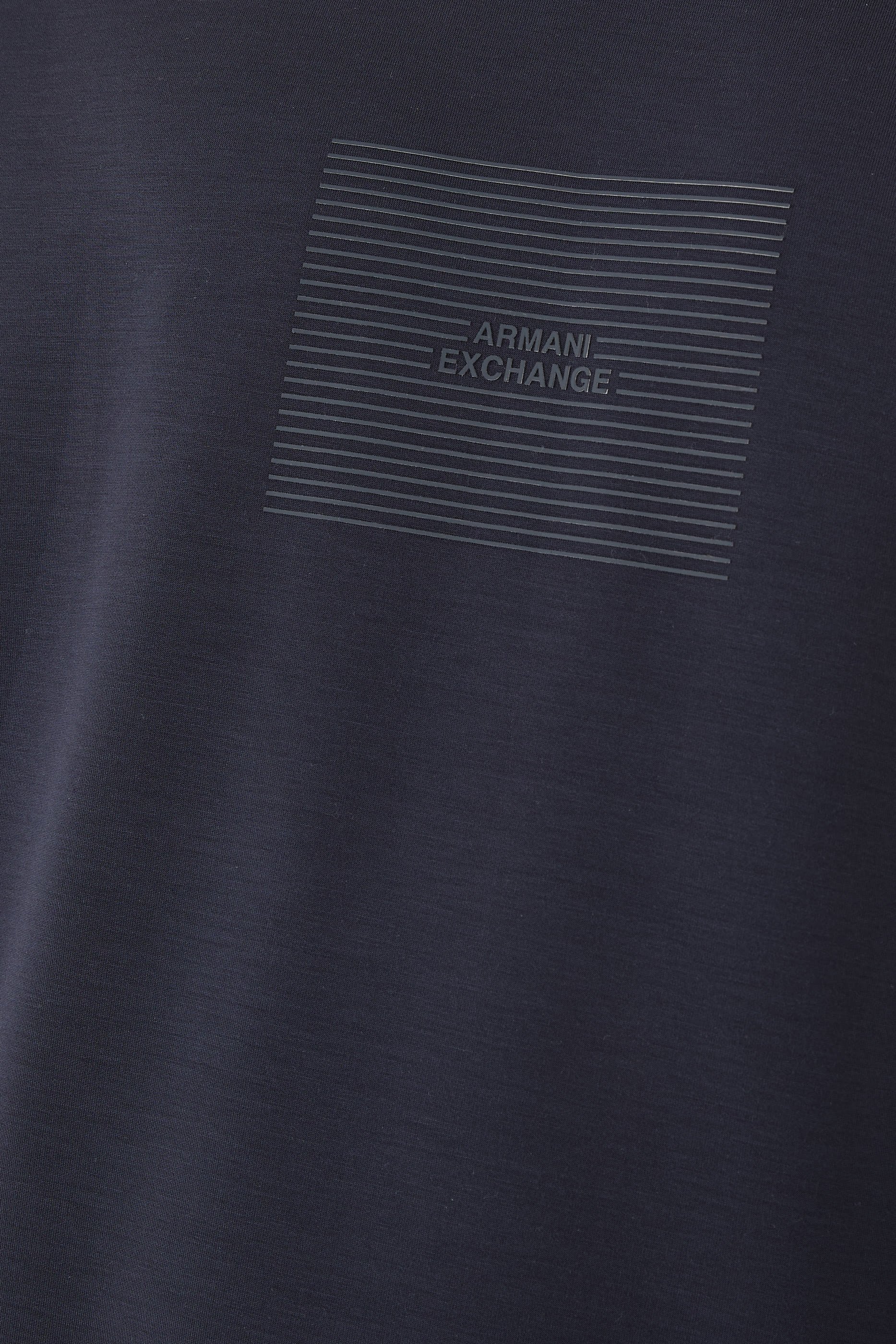 سويت شيرت بحروف شعار الماركة