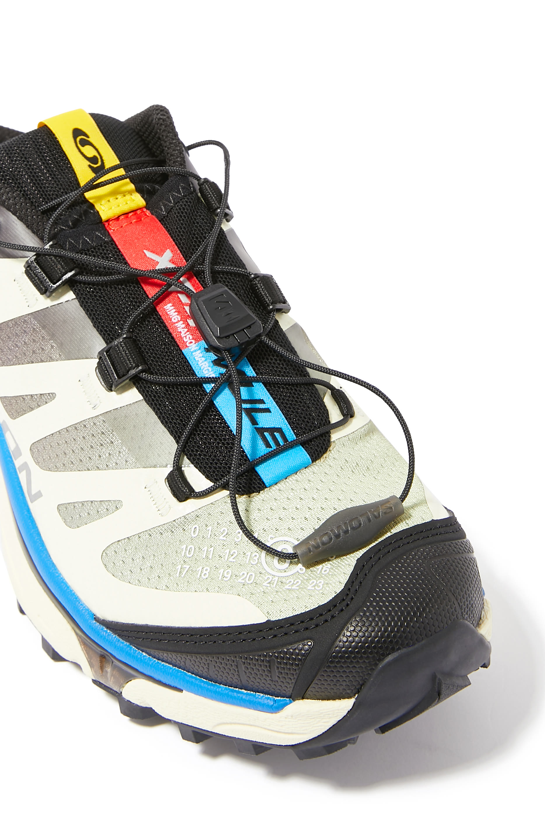 سنيكرز سالومون اكس تي- 4 بكاحل منخفض