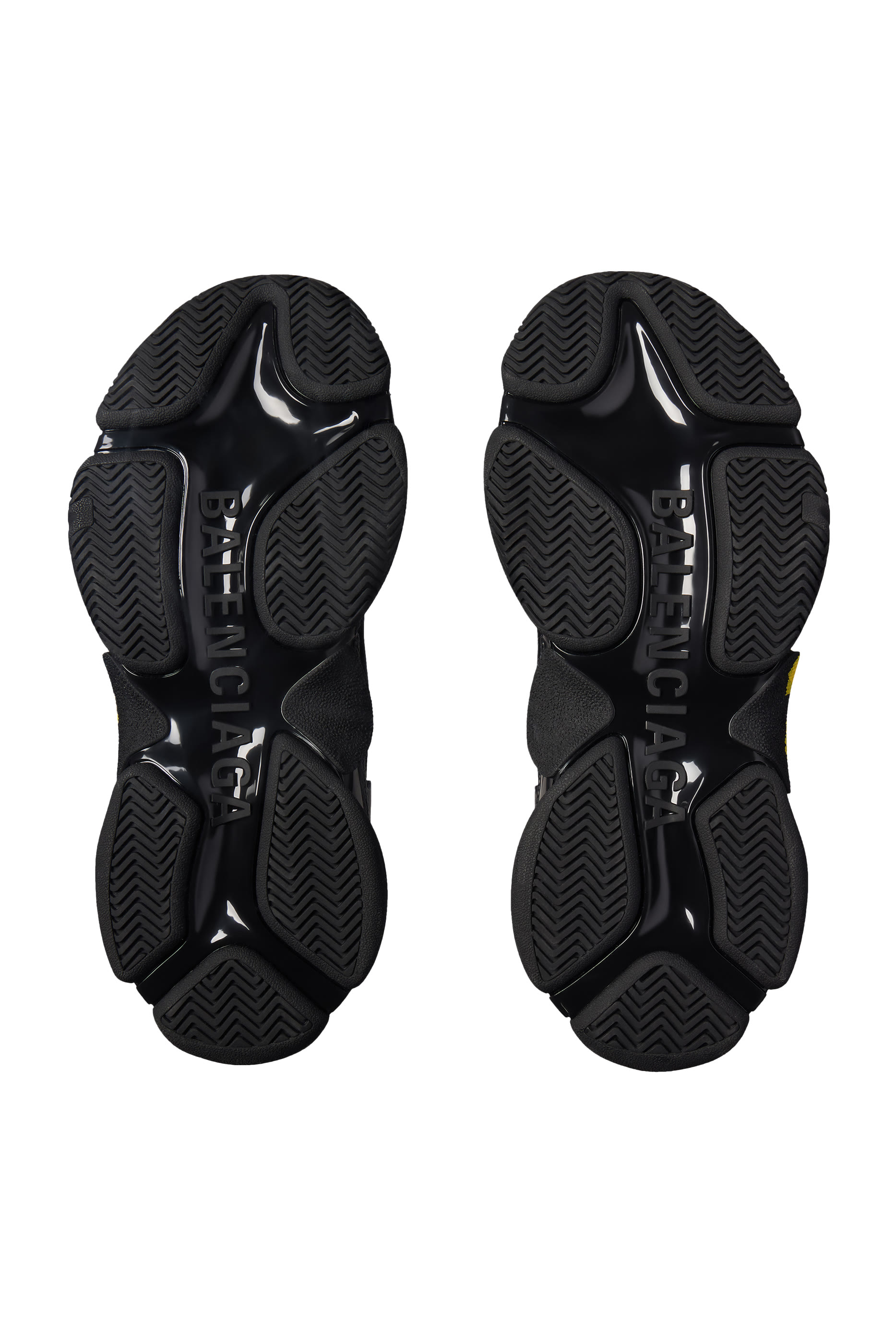 سنيكرز تريبل اس بشريط