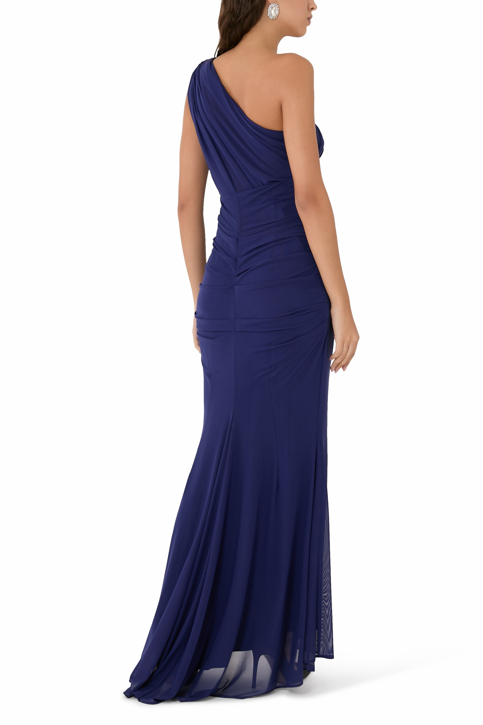 فستان طويل بكتف واحد وكشكش قماش شبكي مطاطي