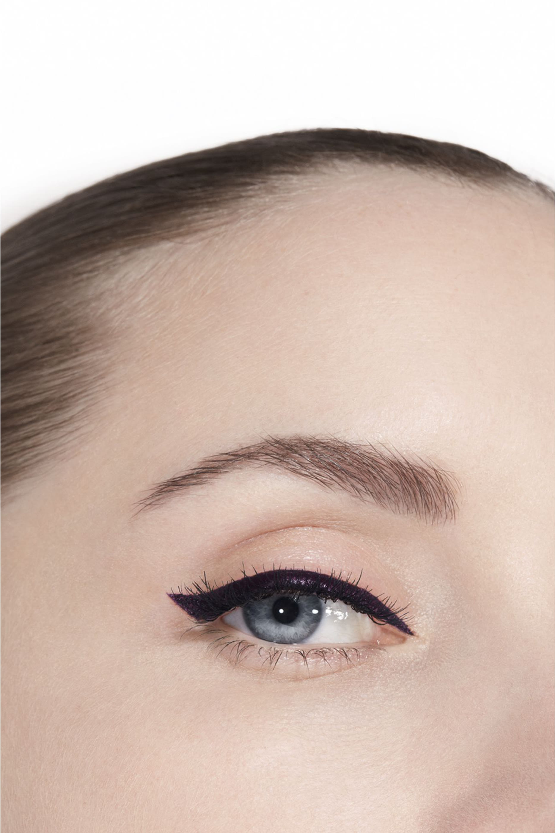 محدد عيون سائل Le Liner de Chanel High Precision