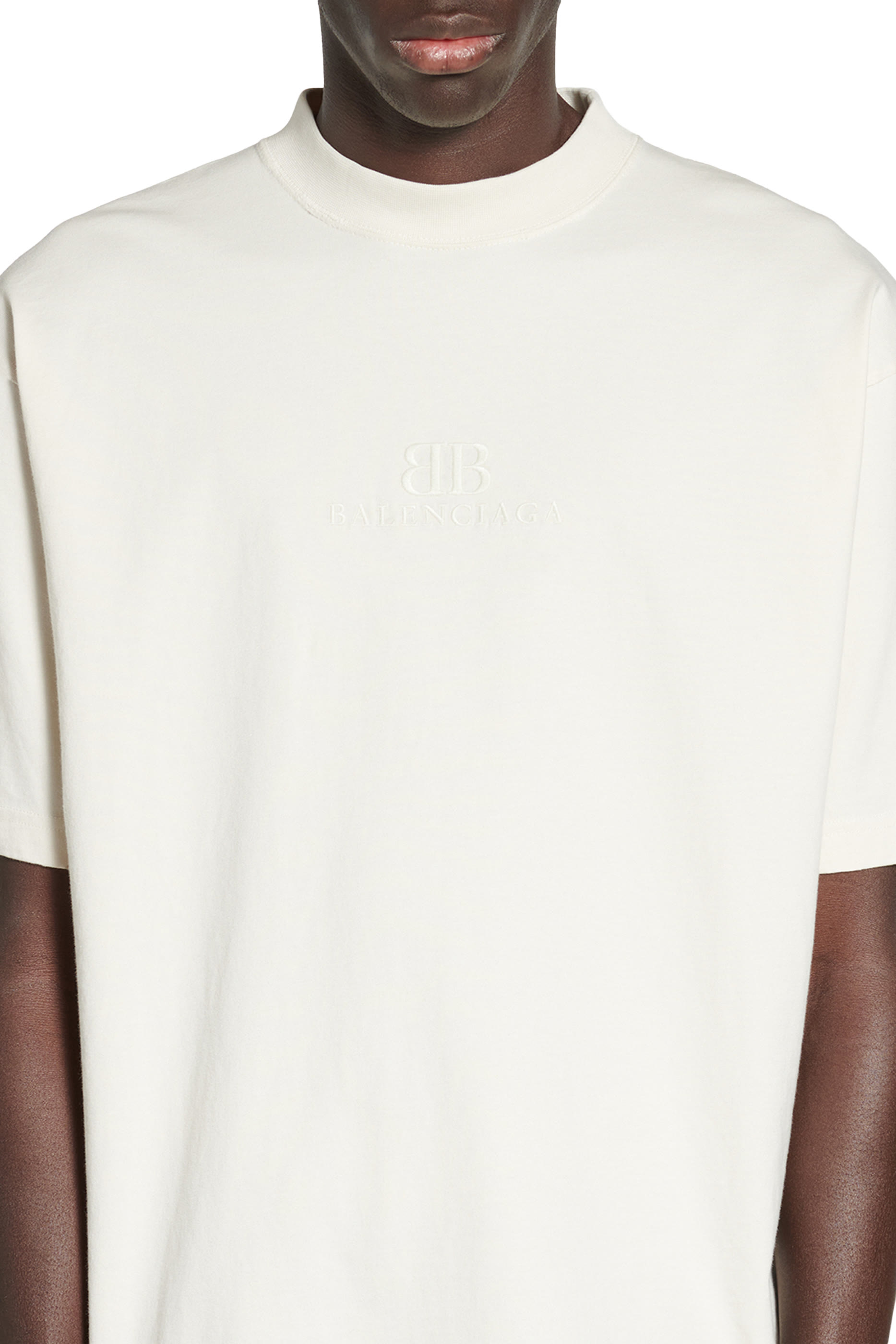 تيشيرت قطن بشعار الماركة