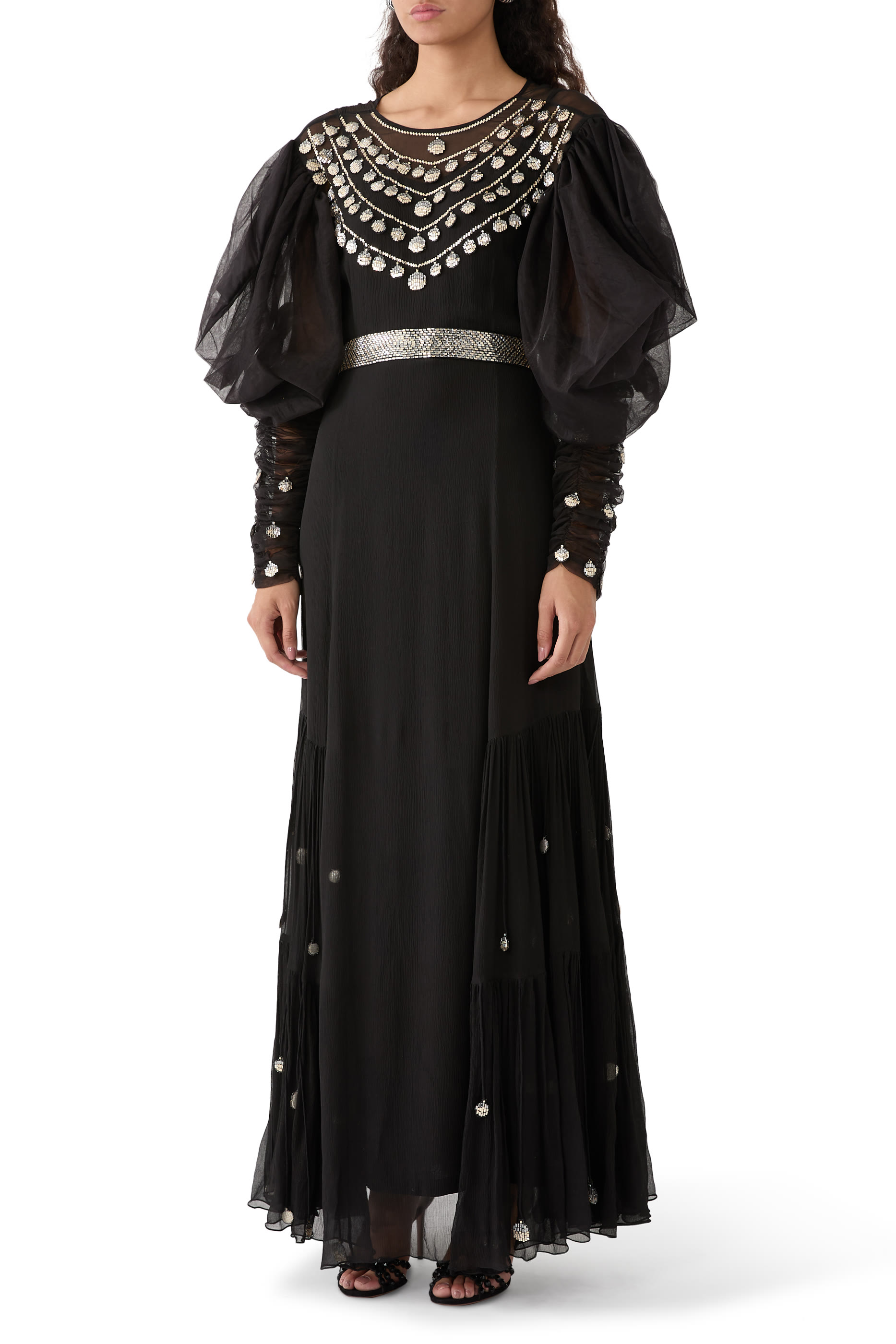 جلابية مرصعة بكريستالات بشكل عملات  