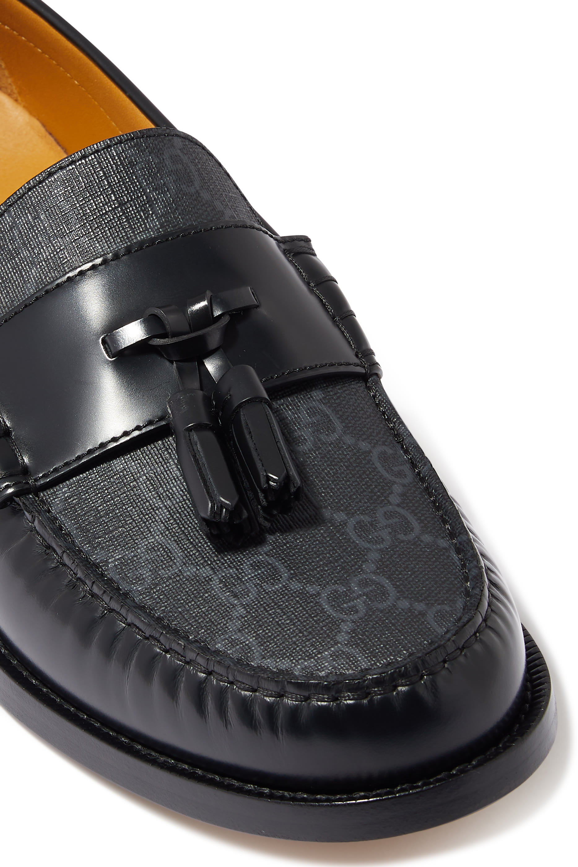 حذاء سهل الإرتداء جلد بشعار GG وشرابات